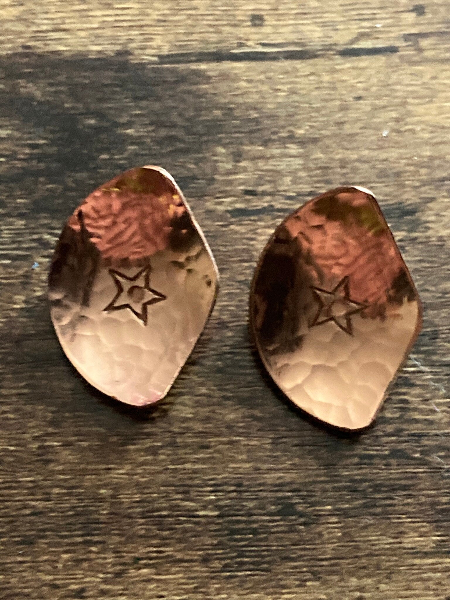 Signed Moda Maltese Modernist Vintage copper Tone abstract clip on earrings