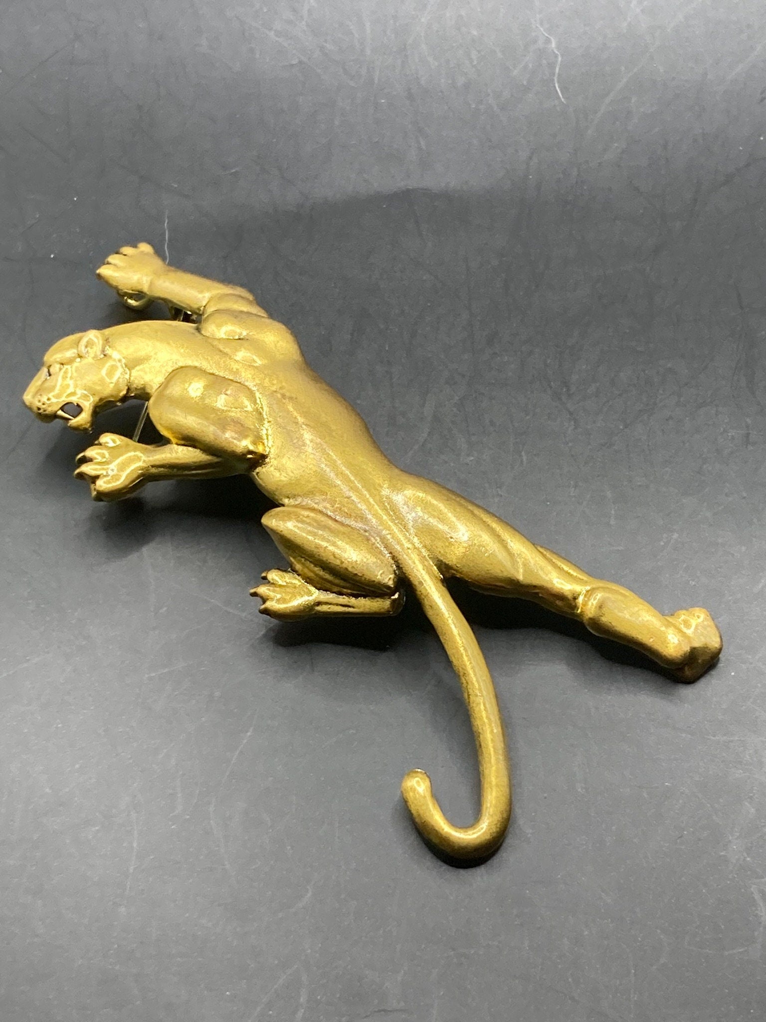 Big Cat panther puma brooch for coat oversized gold tone 11cm