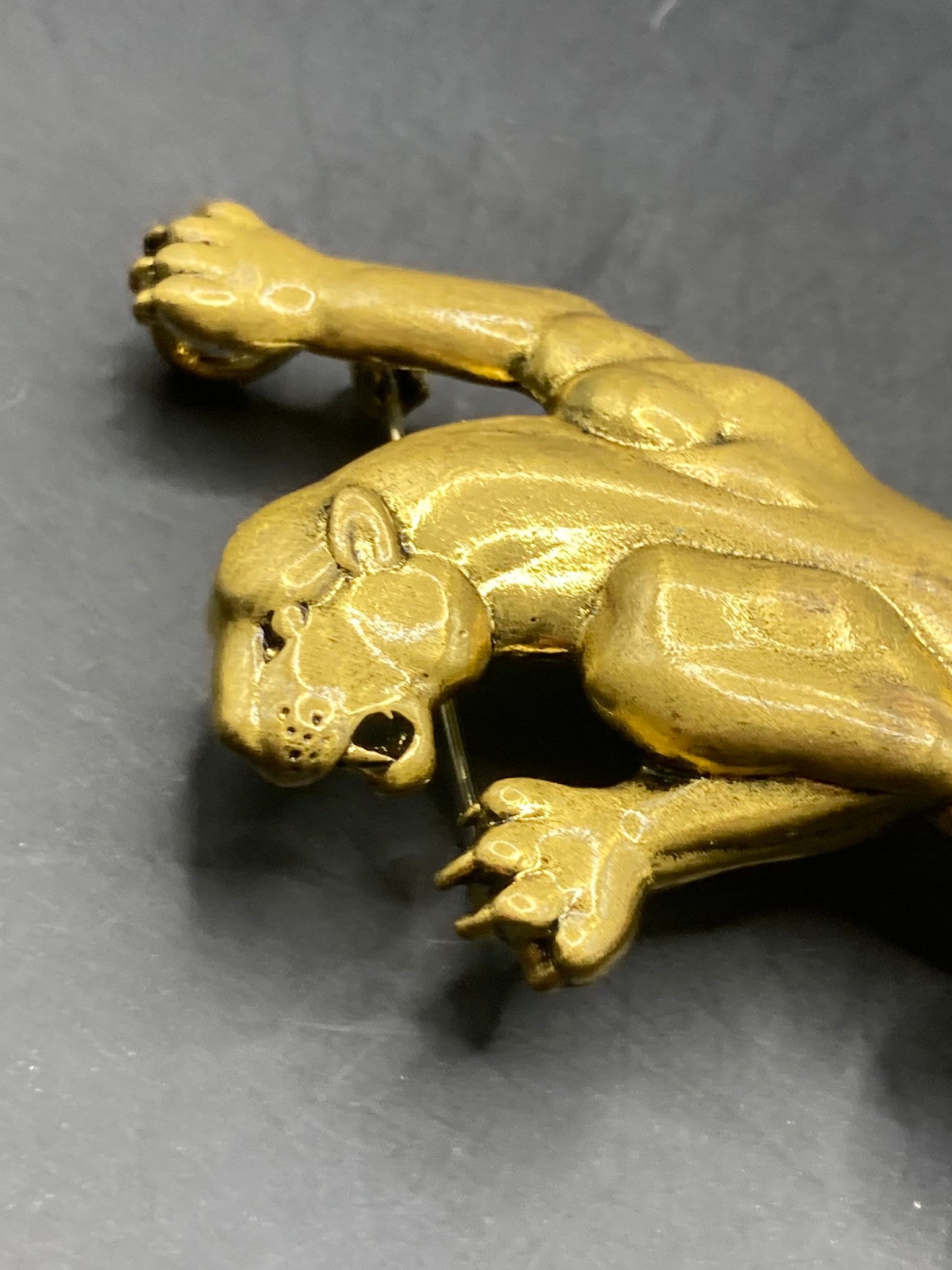 Big Cat panther puma brooch for coat oversized gold tone 11cm