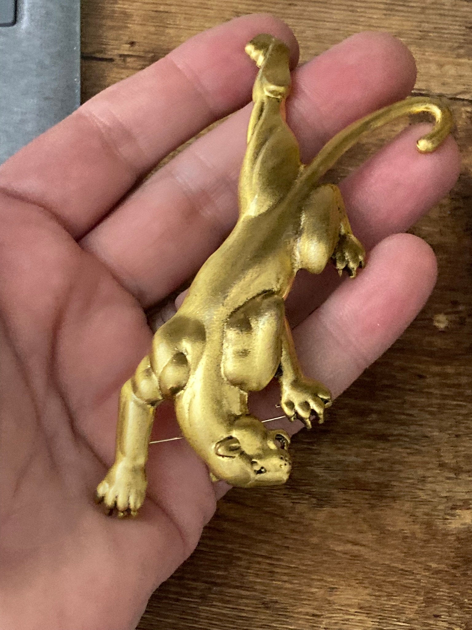 Big Cat panther puma brooch for coat oversized gold tone 11cm