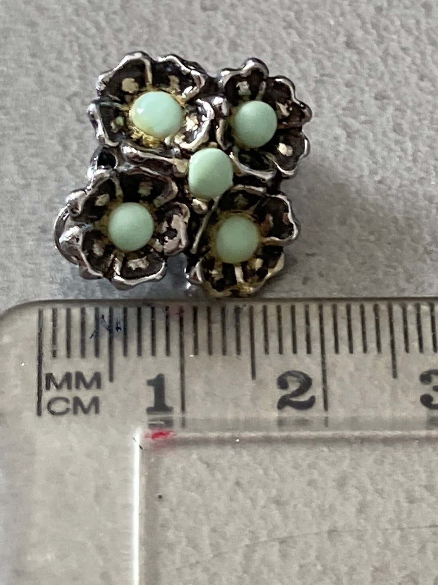 Turquoise cabochon floral clip on modernist earrings silver tone