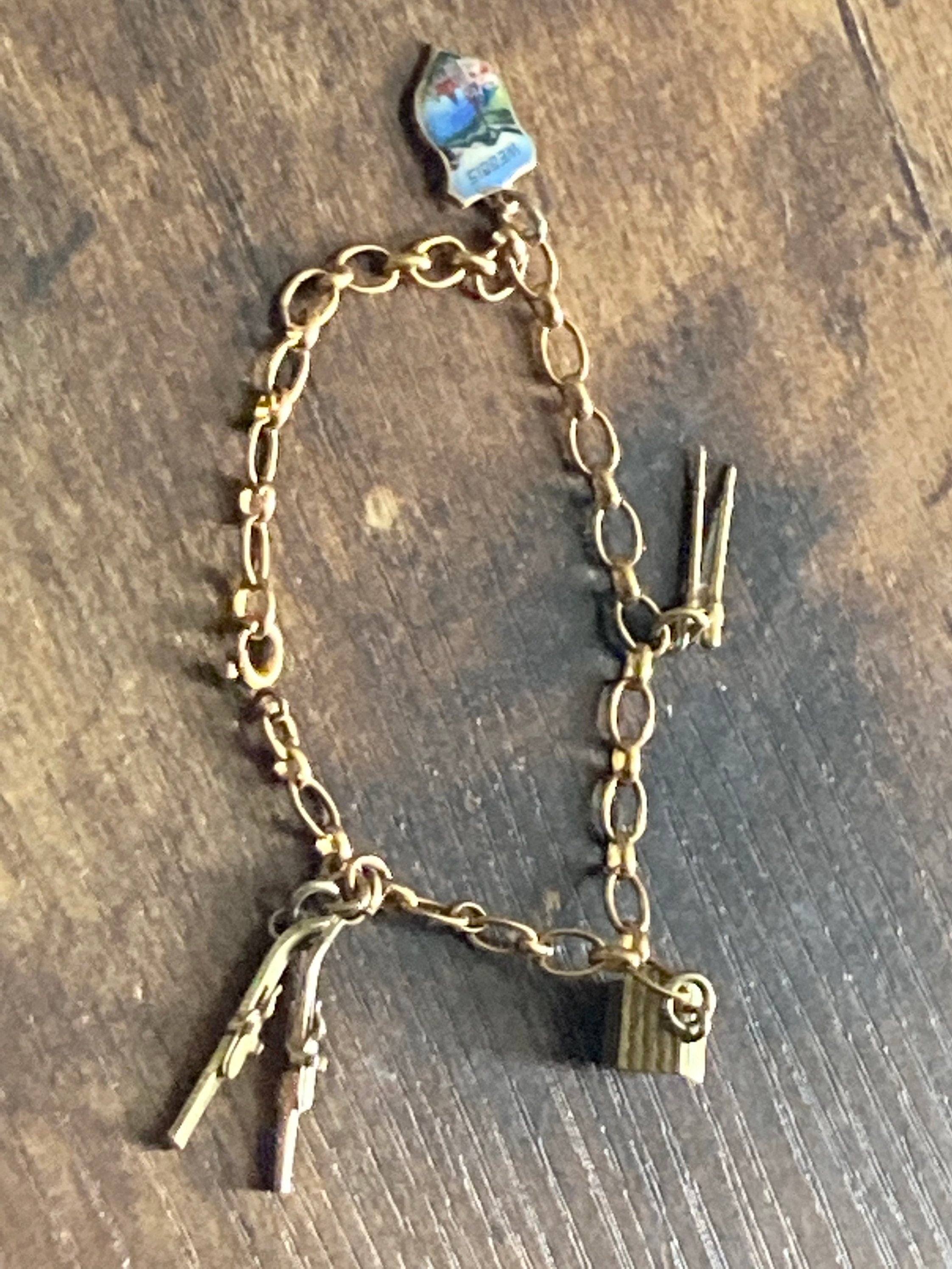 Andreas daub Vintage stamped 800 silver gilt dainty chain link charm bracelet skiing 18.5cm long