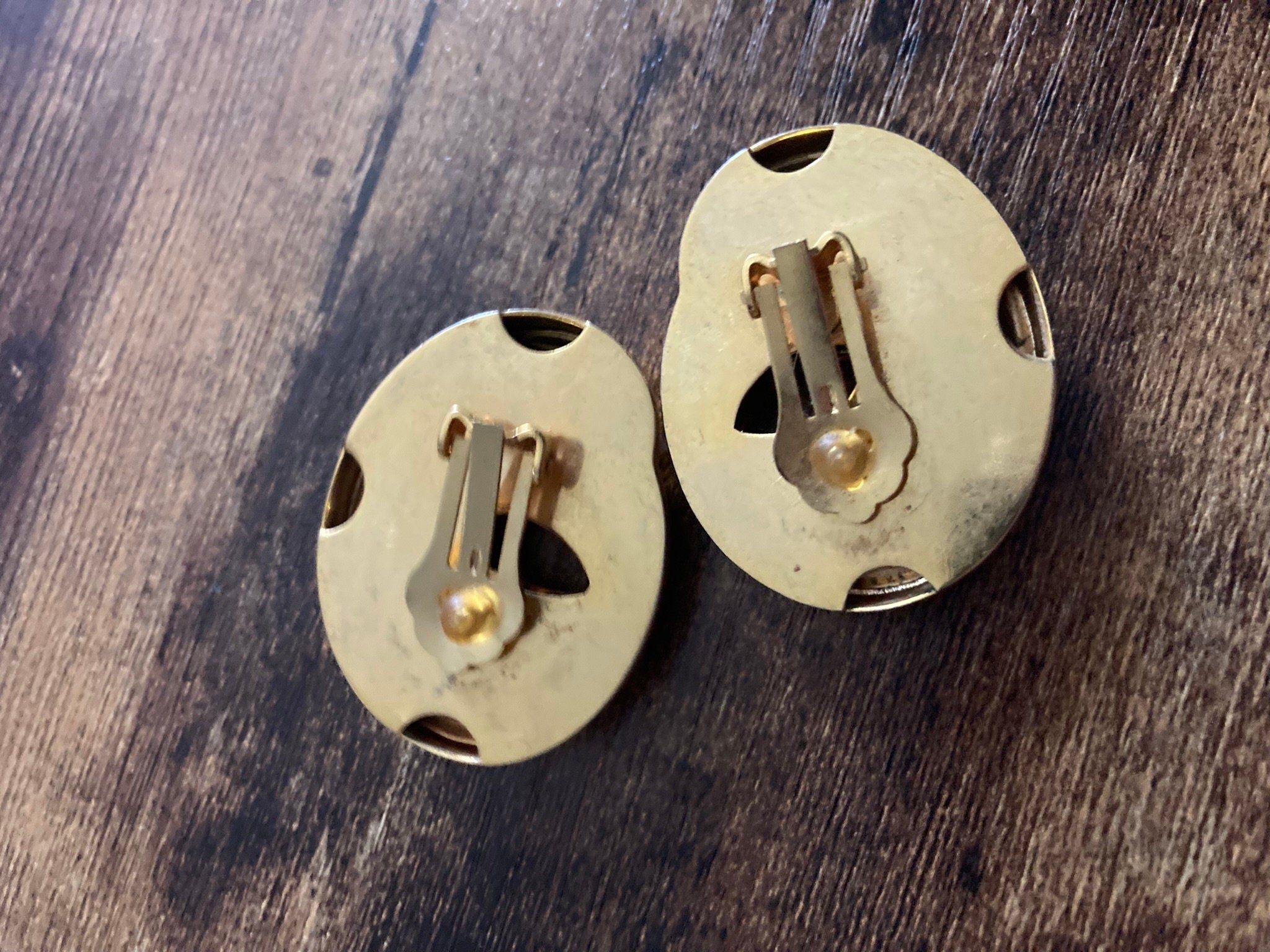 Vintage Gold tone swirl large pair oval 3.5cm stud clip on earrings