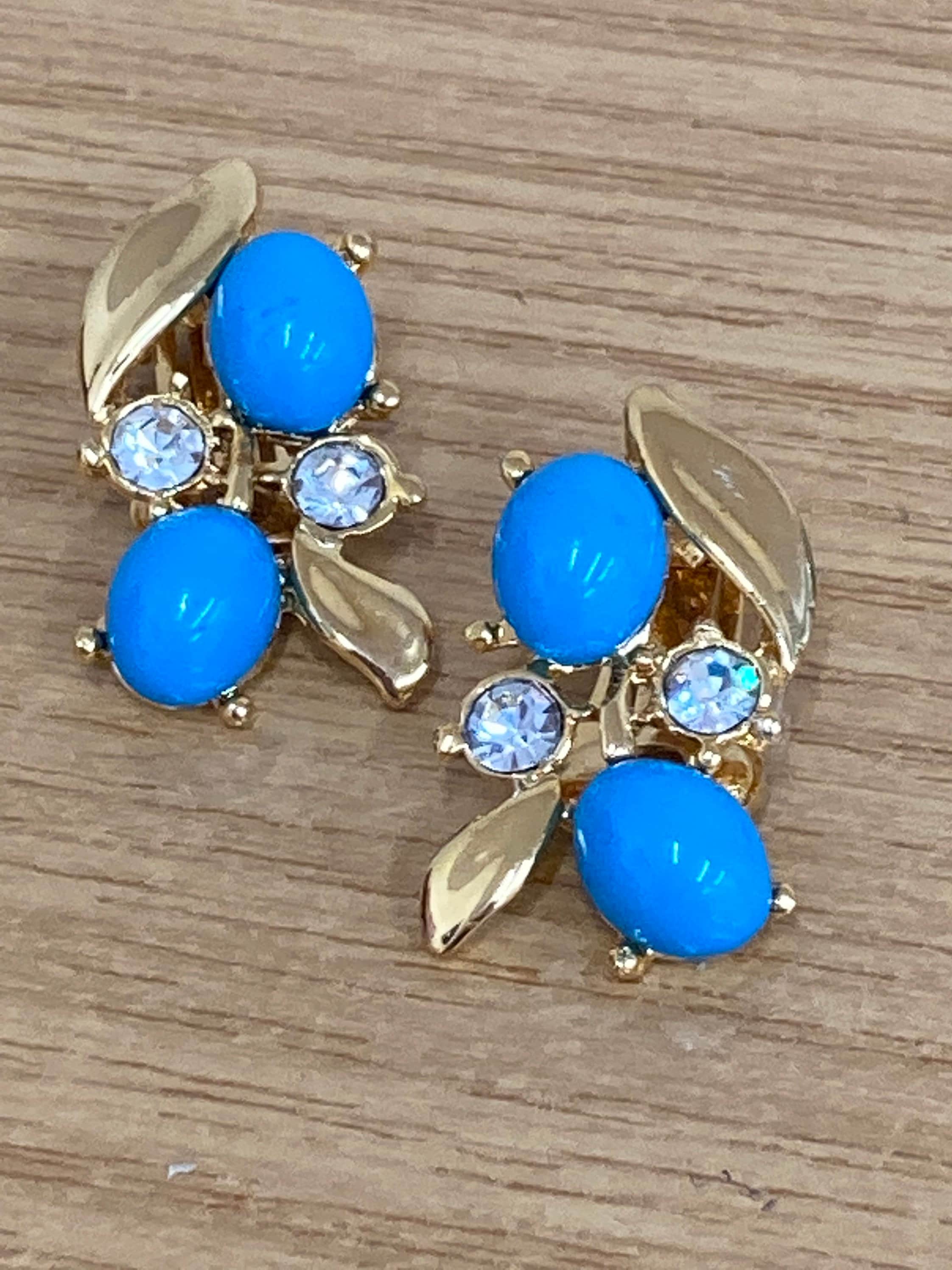 gold tone Turquoise glass diamanté paste rhinestone gem set clip on modernist earrings