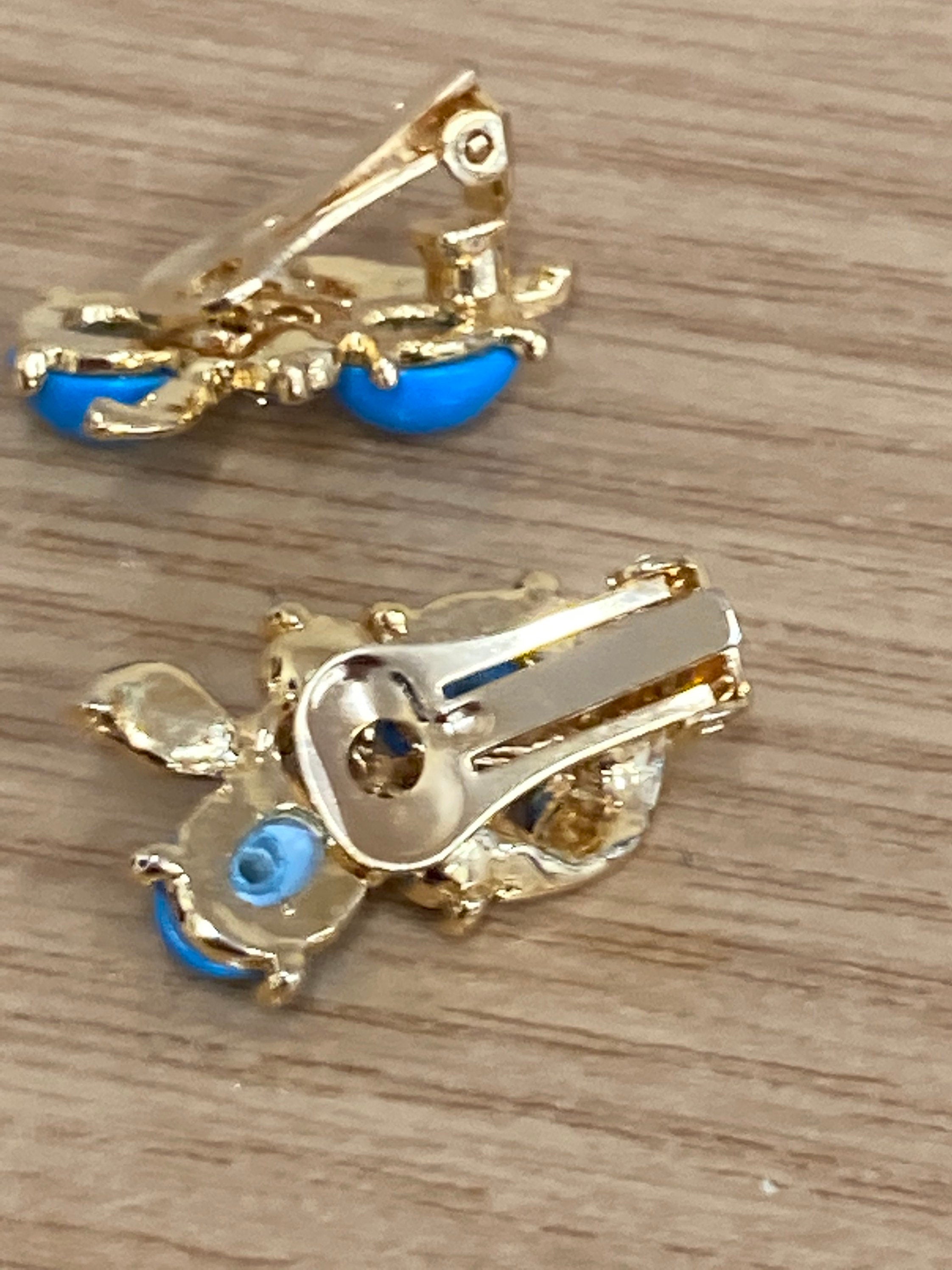 gold tone Turquoise glass diamanté paste rhinestone gem set clip on modernist earrings