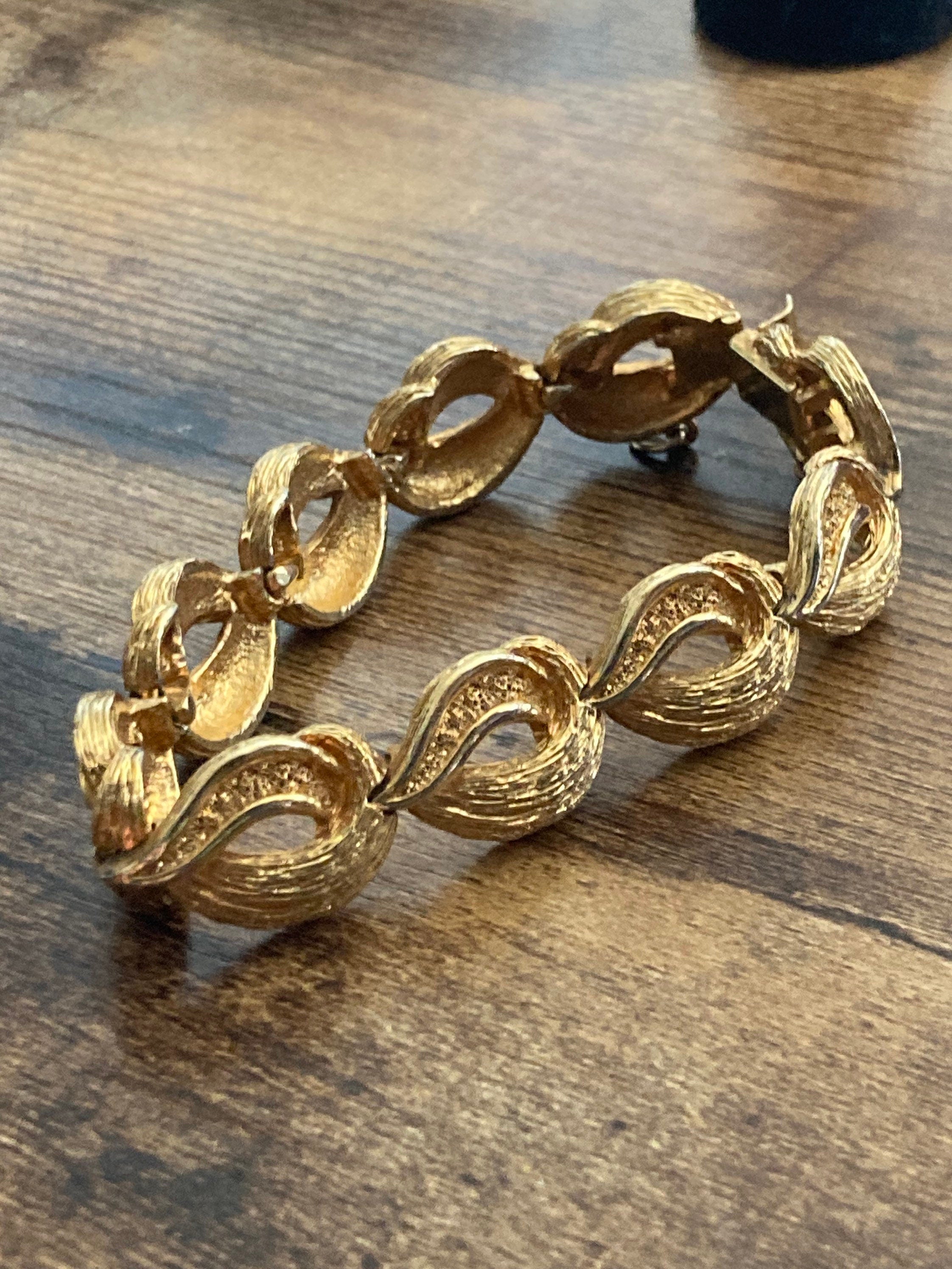 abstract chain link bracelet 1970s modernist period gold tone mid century