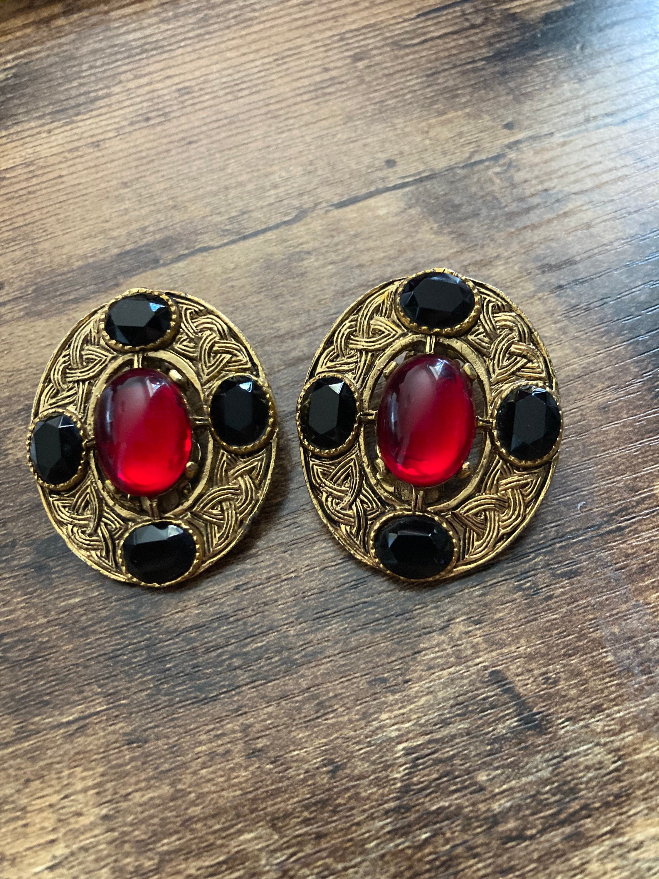 Oversized rhinestone ruby black paste oval gold tone clip on stud earrings