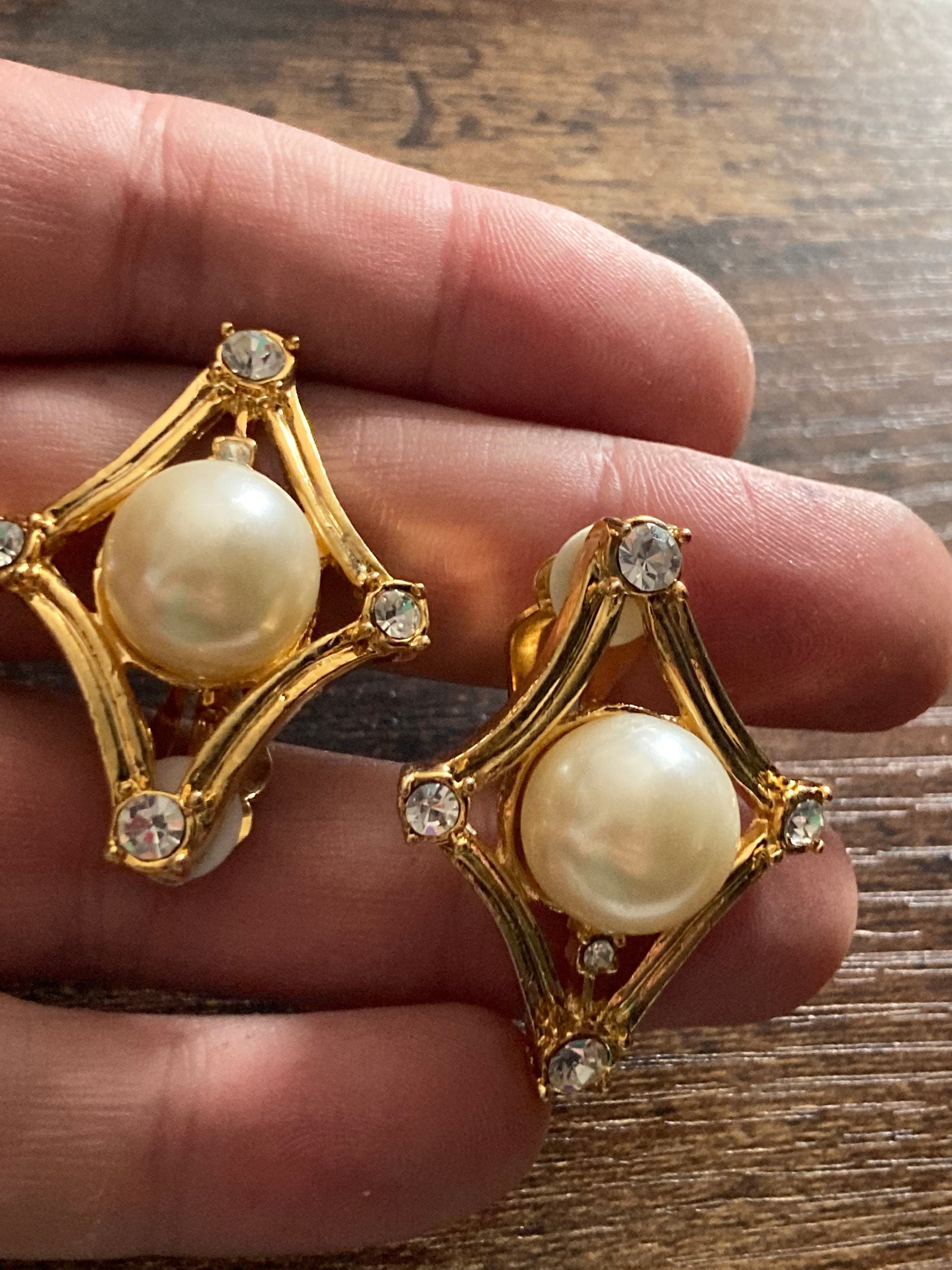 Oversized gold tone large clip on diamanté earrings faux cream pearl cabuchon 1980s