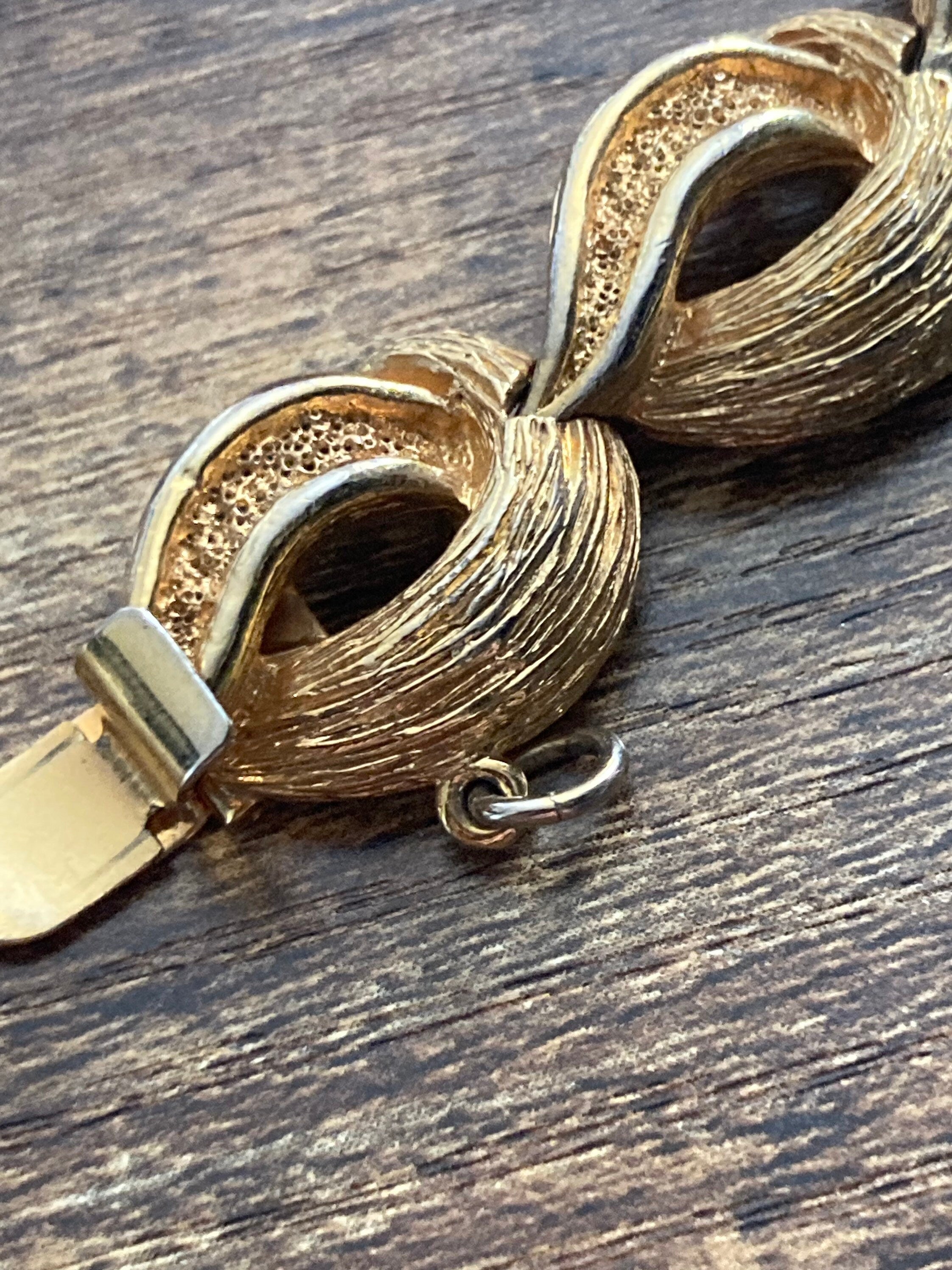 abstract chain link bracelet 1970s modernist period gold tone mid century