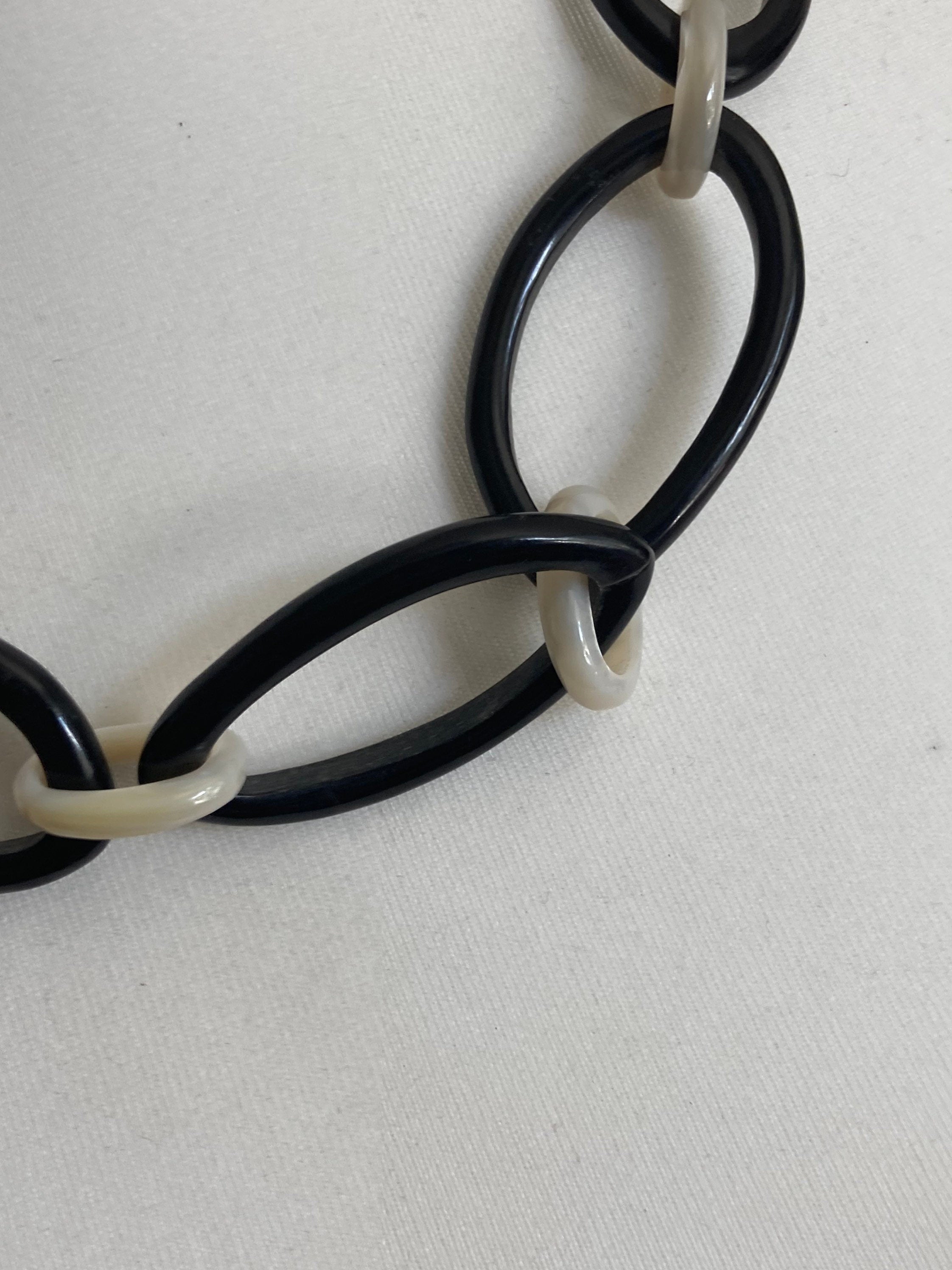 Signed AGATHA Paris 60cm long plastic chunky necklace black and white monochrome