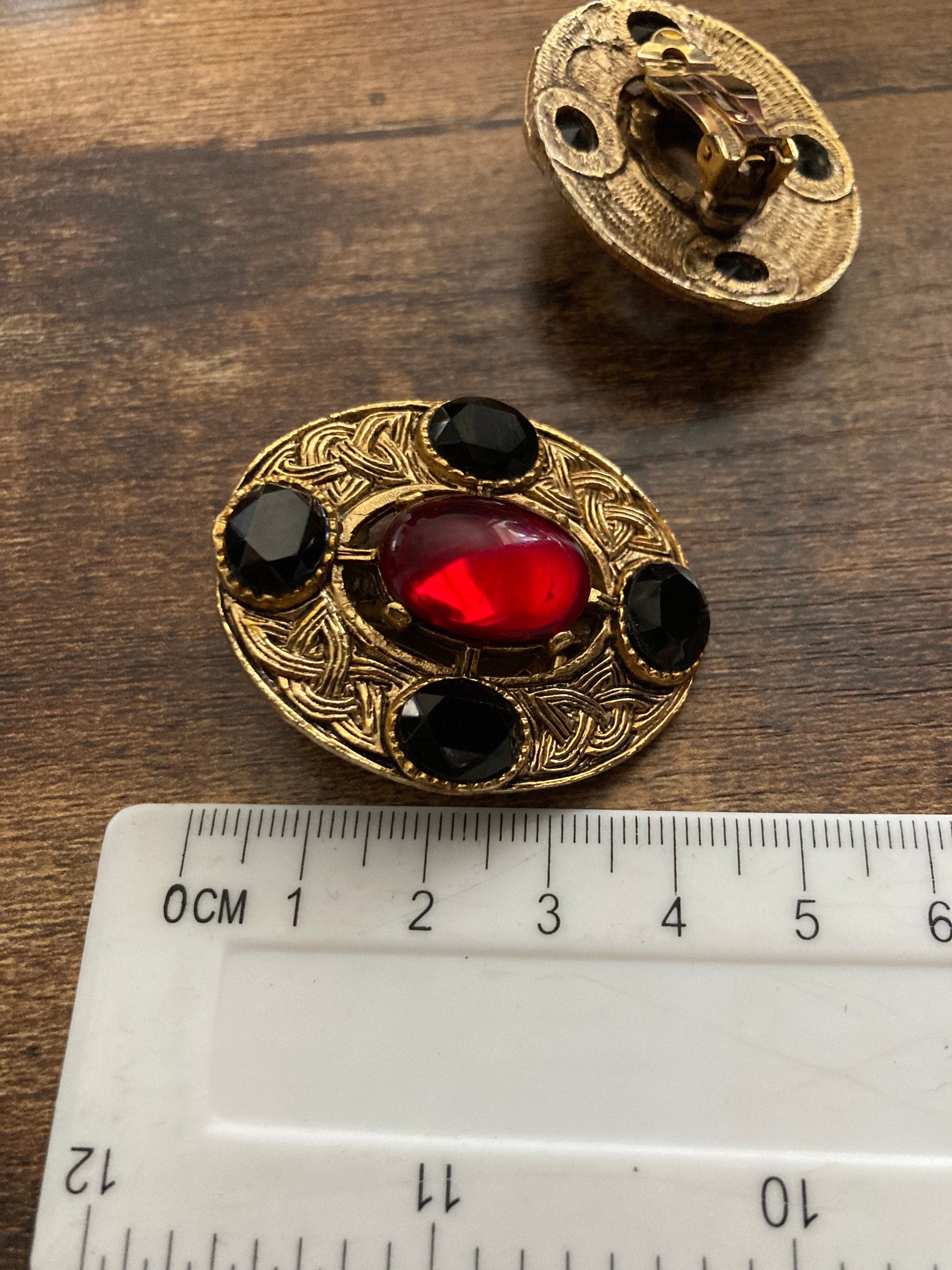 Oversized rhinestone ruby black paste oval gold tone clip on stud earrings
