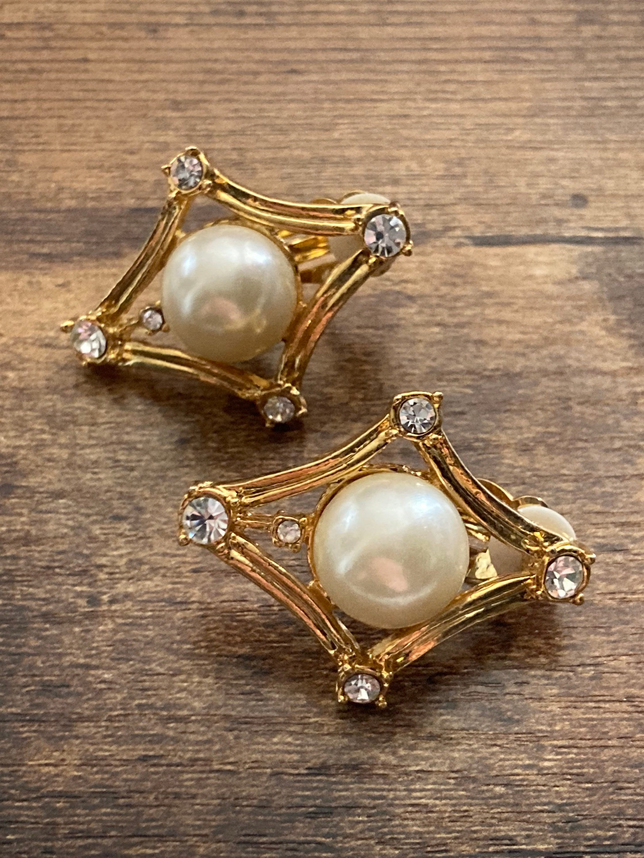 Oversized gold tone large clip on diamanté earrings faux cream pearl cabuchon 1980s