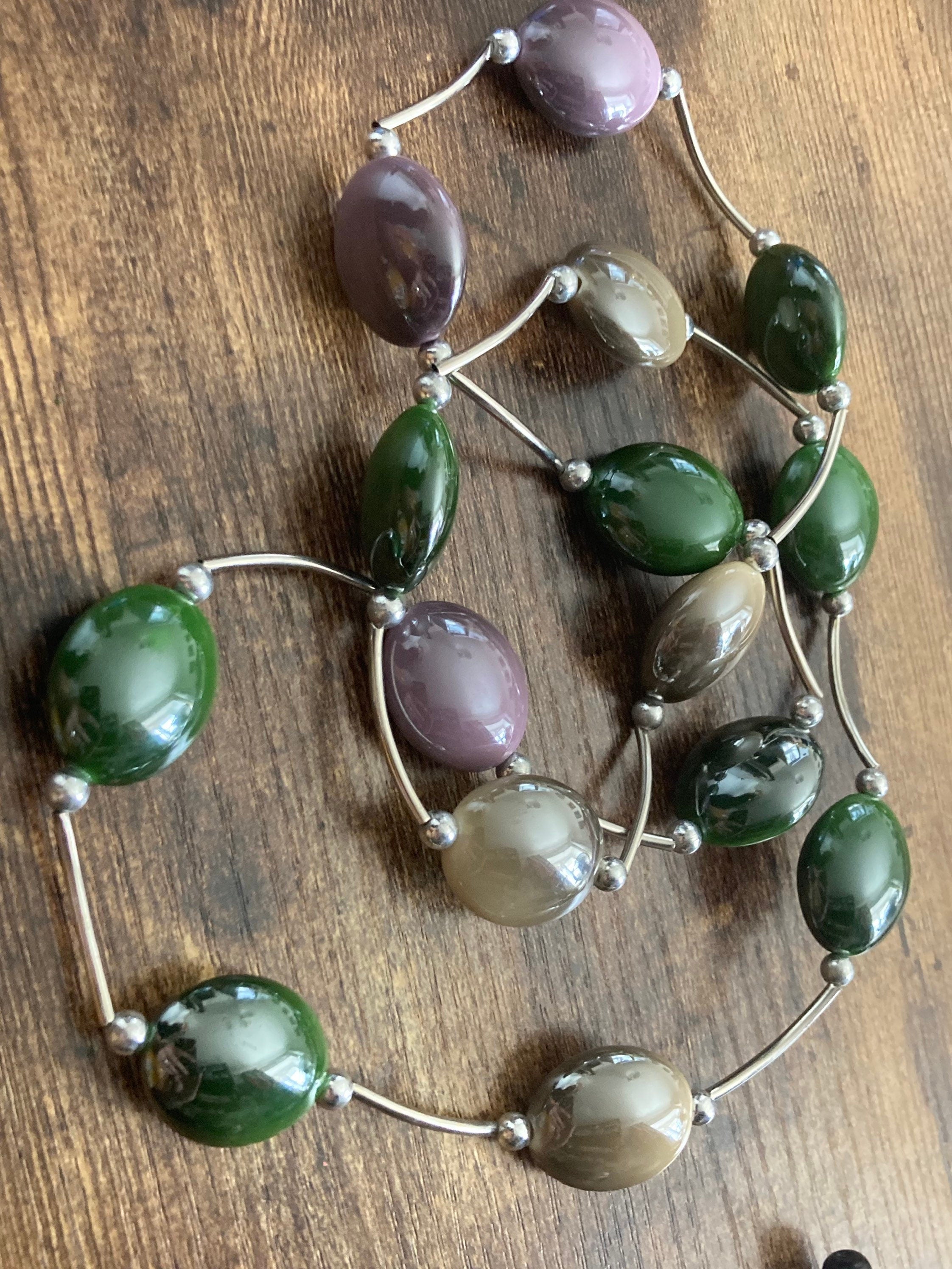 Vintage green purple and silver plastic pebble beaded necklace 84cm long
