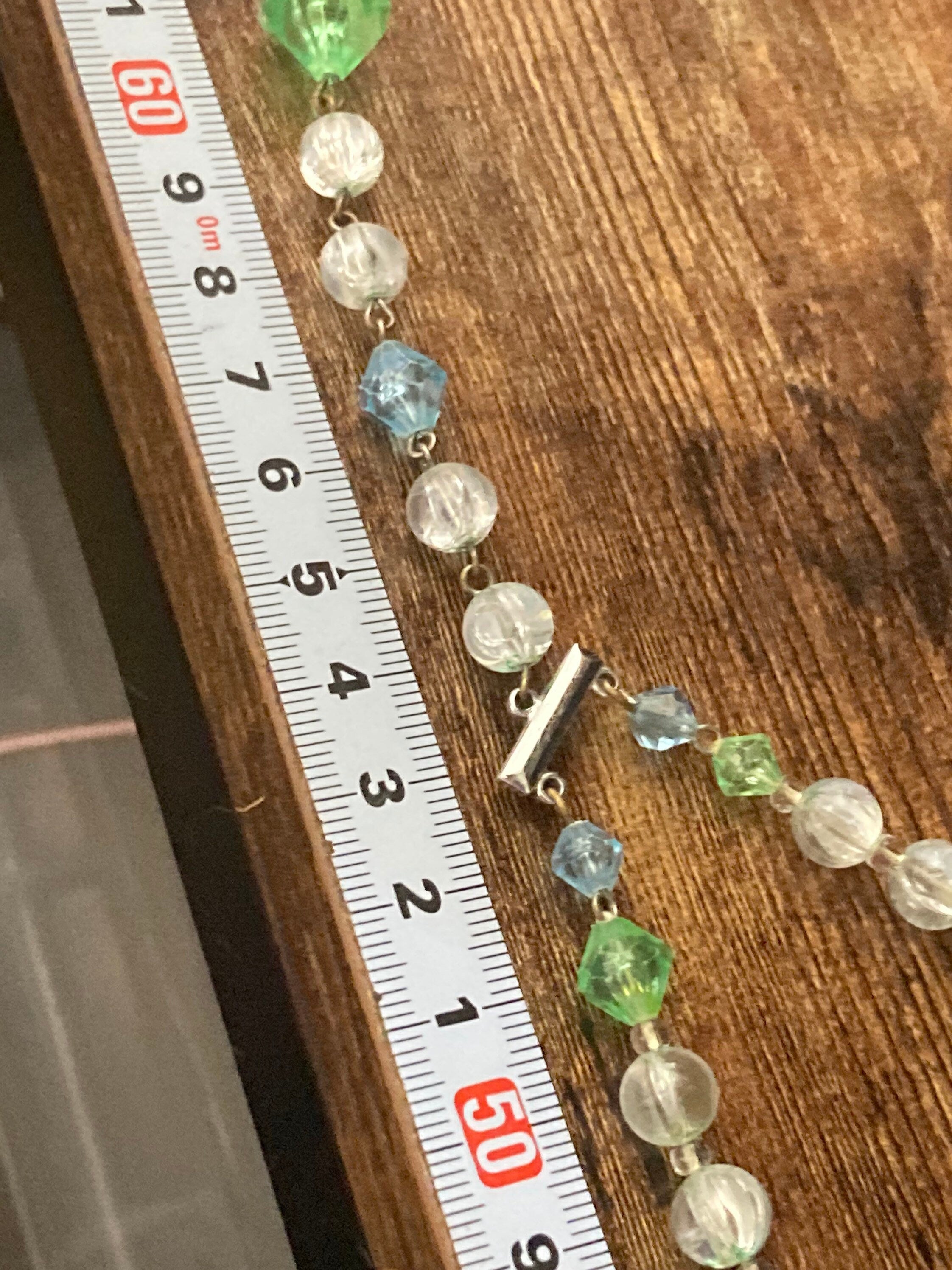Vintage blue green and clear crackle plastic 2 row chunky beaded necklace
