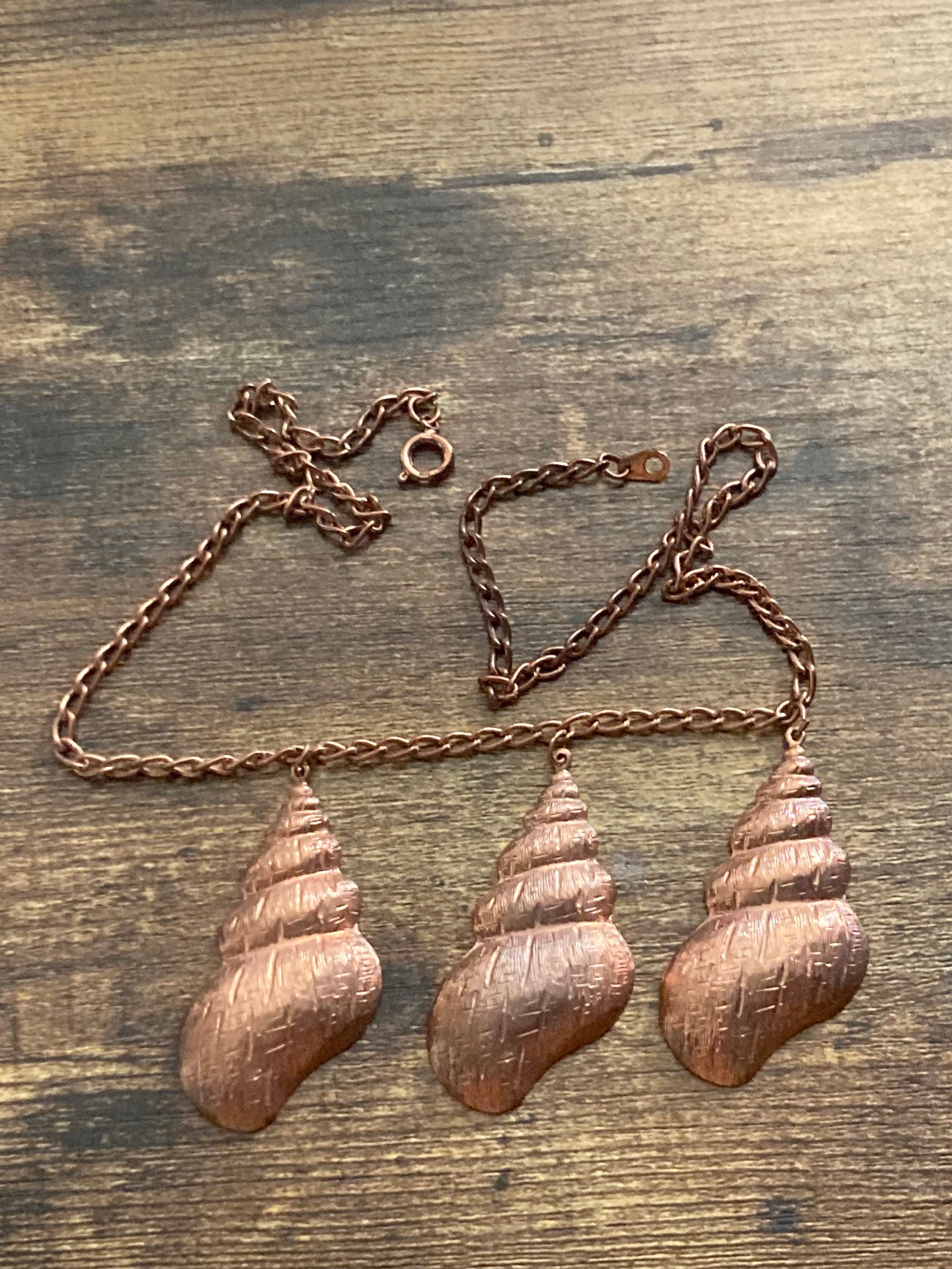vintage copper tone metal sea shell necklace 42cm