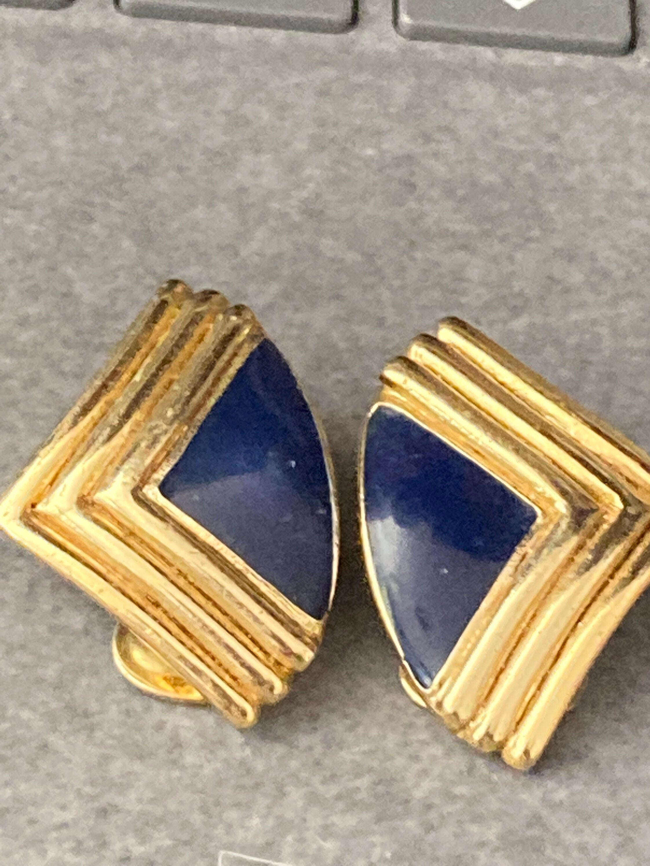 Vintage 1980s Navy blue enamel fan shaped Clip On round Gold Tone Stud Earrings