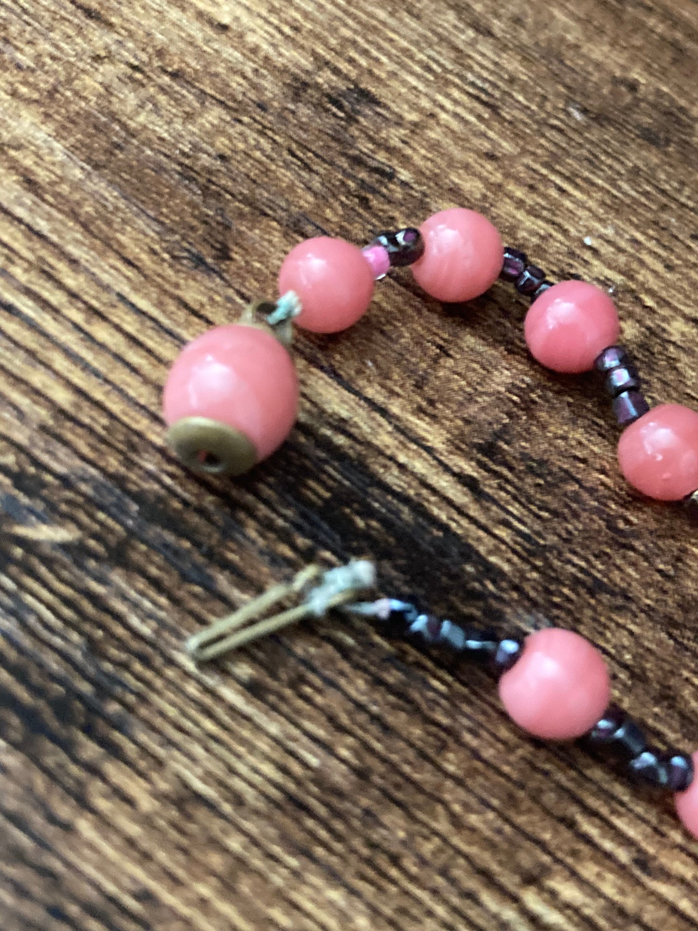Vintage dusky pink and black glass beaded necklace 44cm