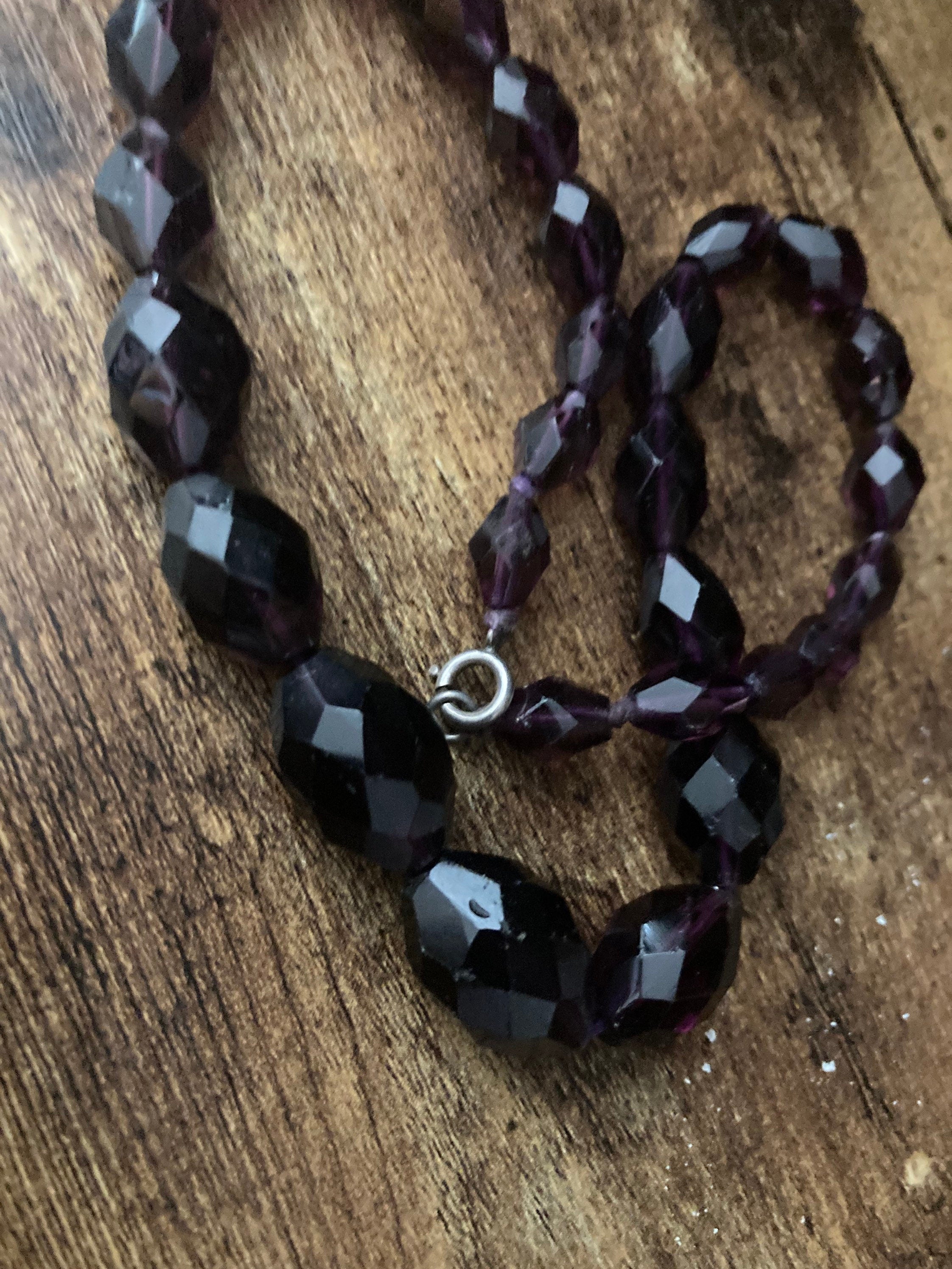 Vintage dark purple amethyst cut glass bicone beaded necklace 45cm