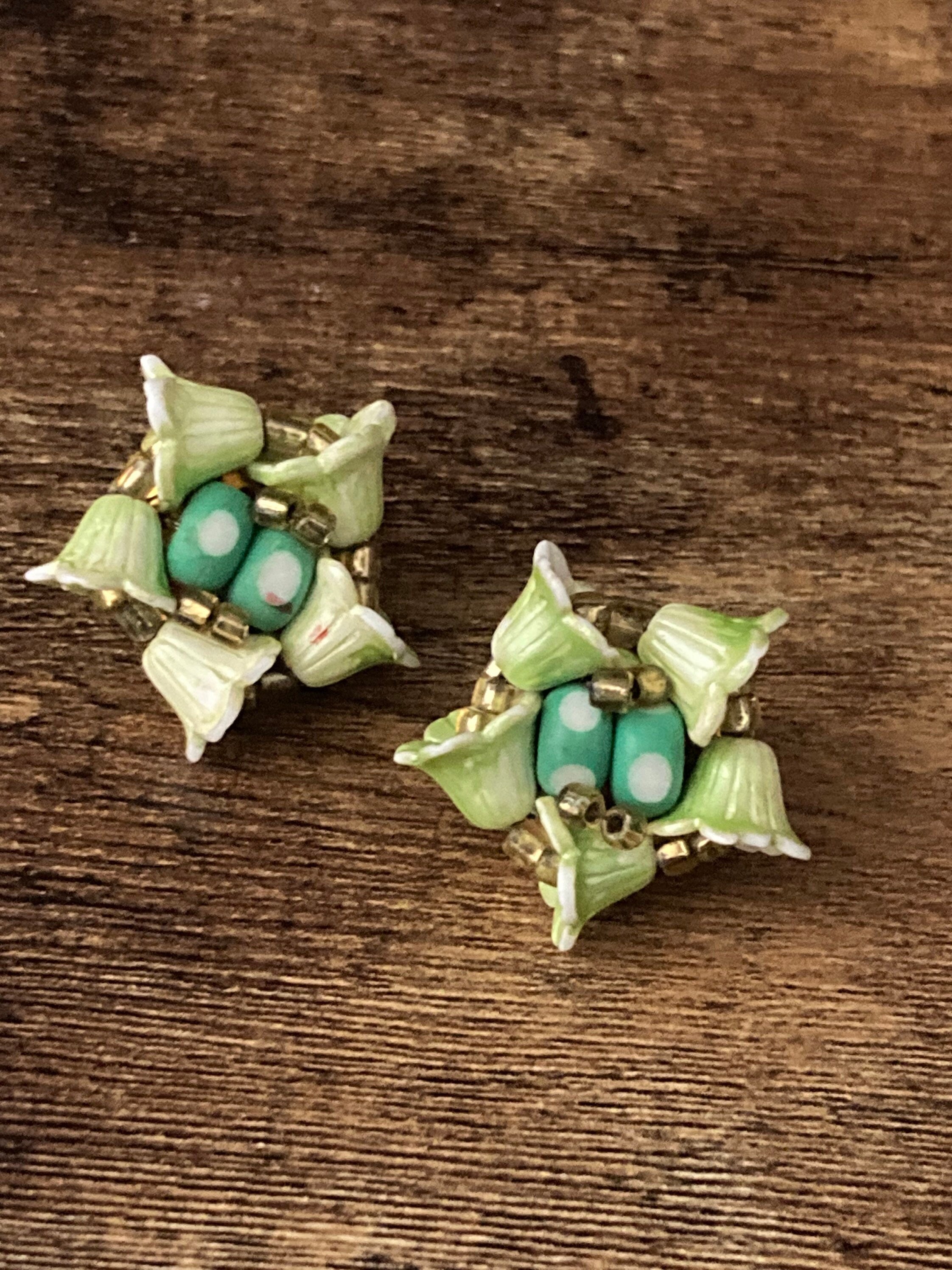 Signed JAPAN Vintage pastel green floral plastic beaded Cluster flower Clip On Earrings