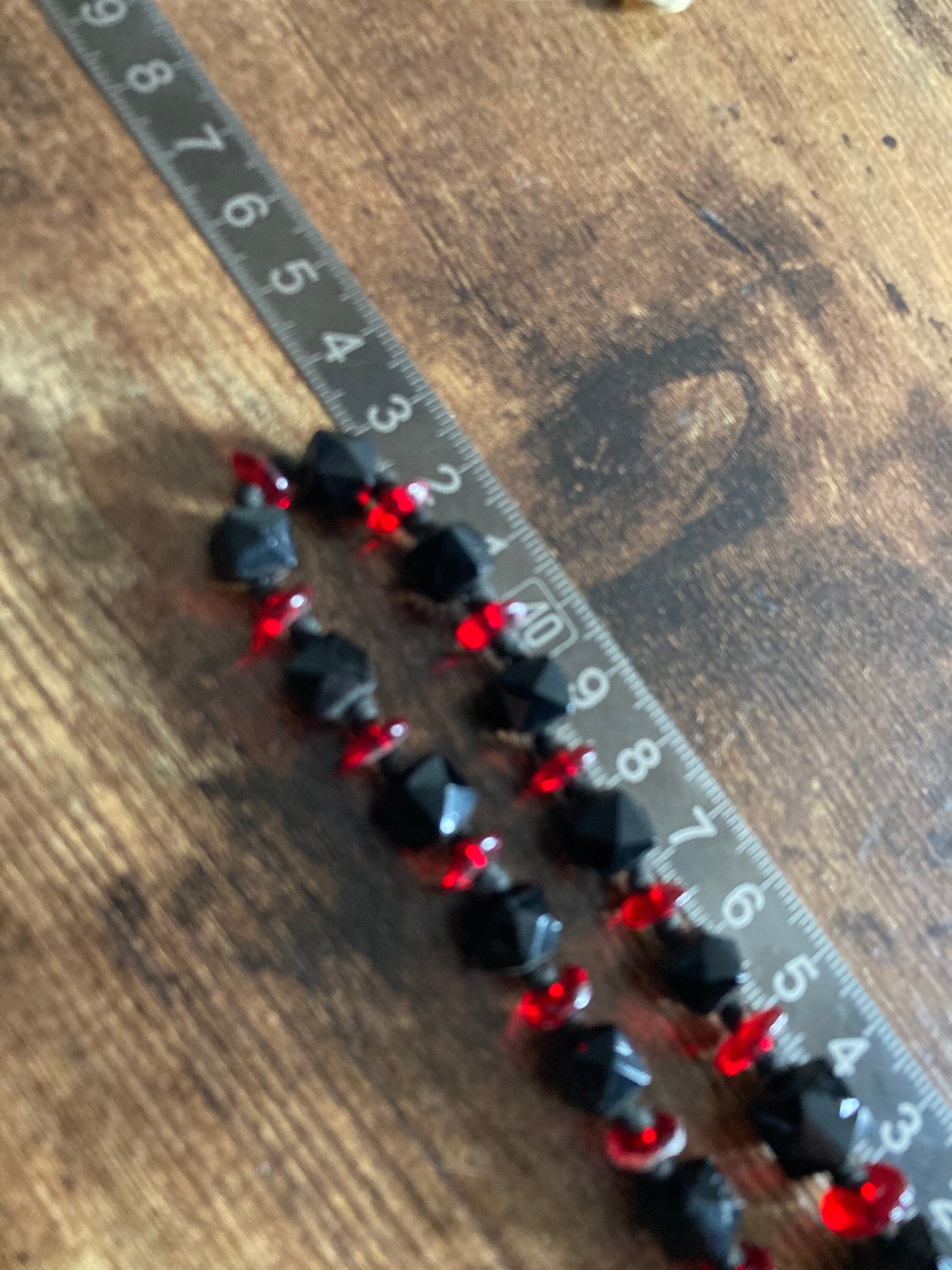 Vintage black and red faceted cut glass french jet beaded necklace art deco