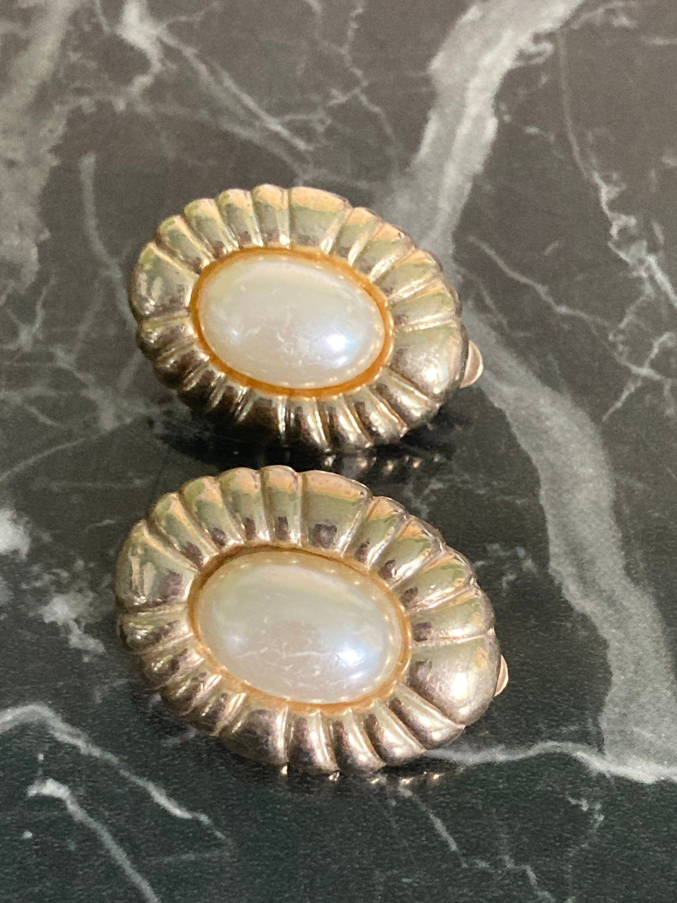 Large oval oversized faux Pearl cabochon gold tone clip on earrings 3cm