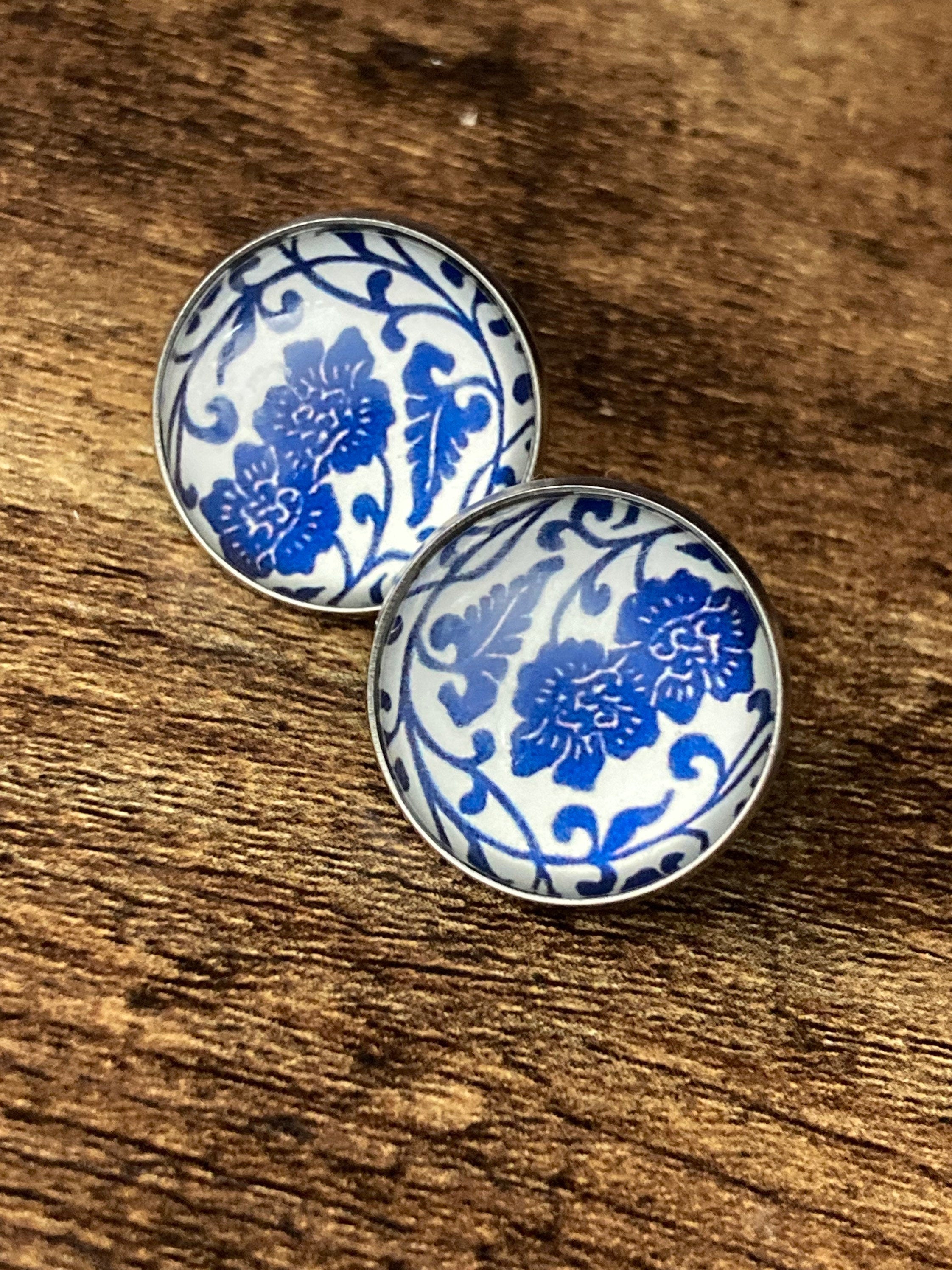 blue and white earrings floral print round glass stainless steel studs