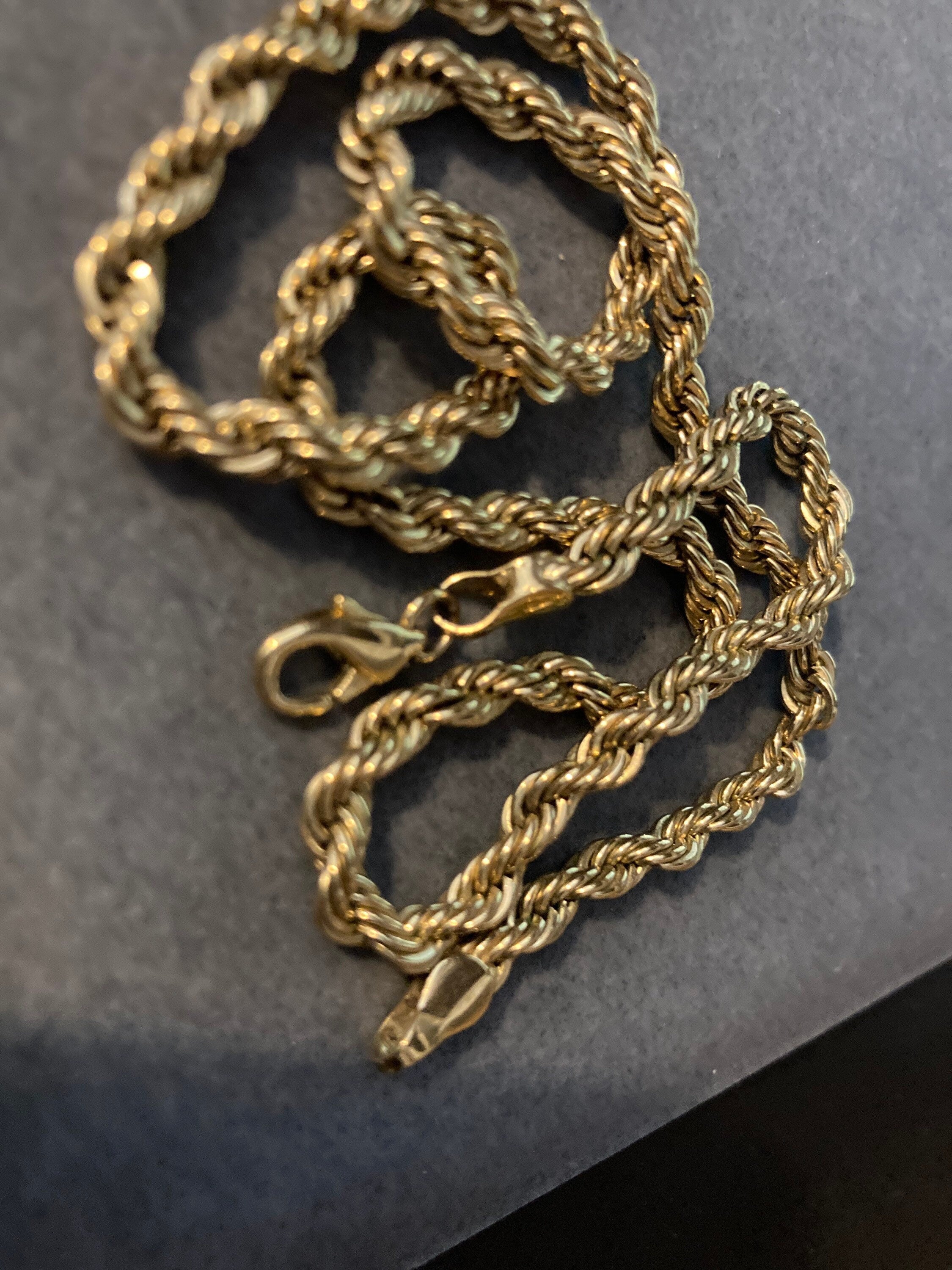 Short choker length plain gold tone twisted rope chain necklace 45cm