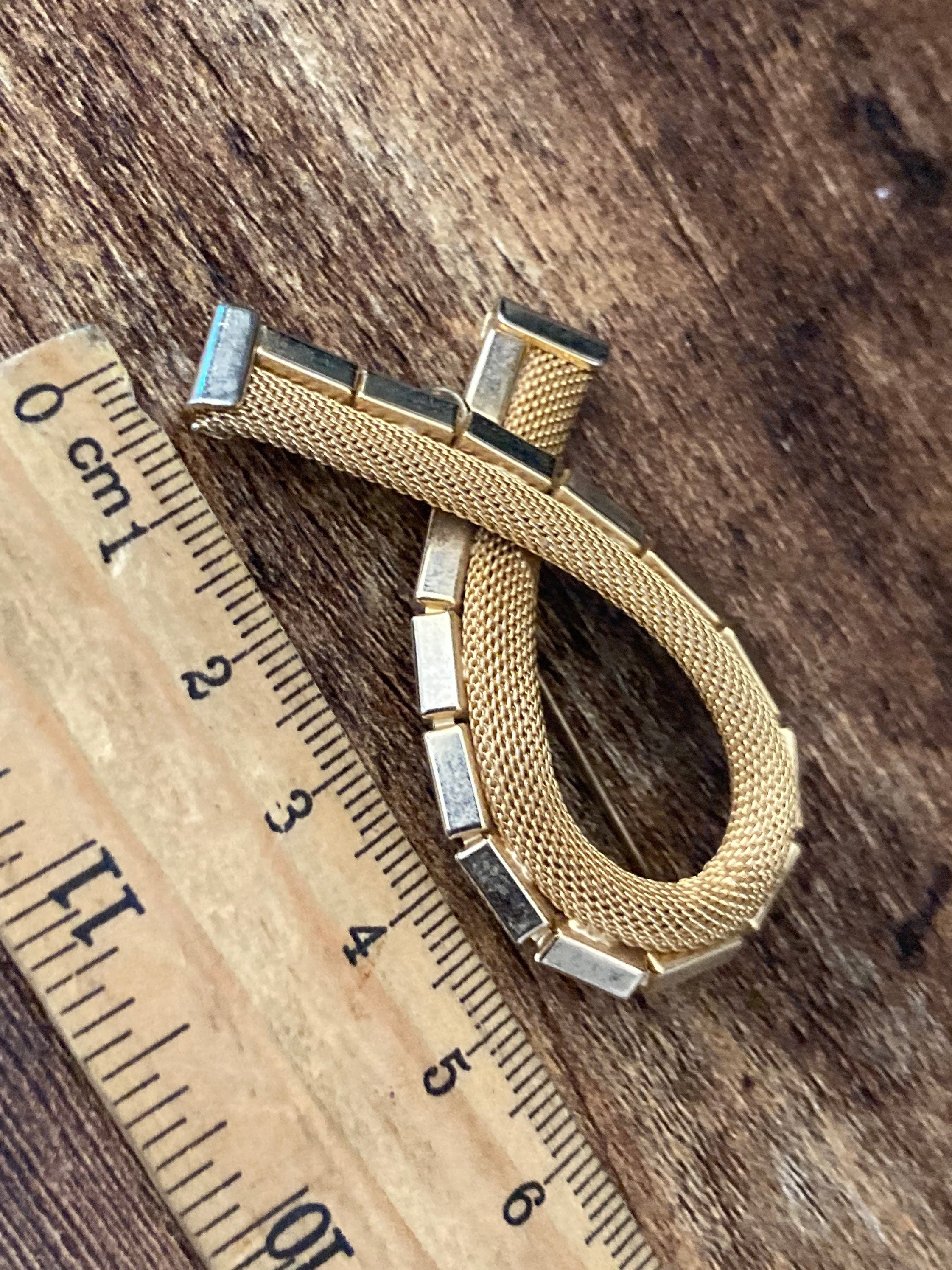 vintage gold tone mesh combination brooch and pendant large