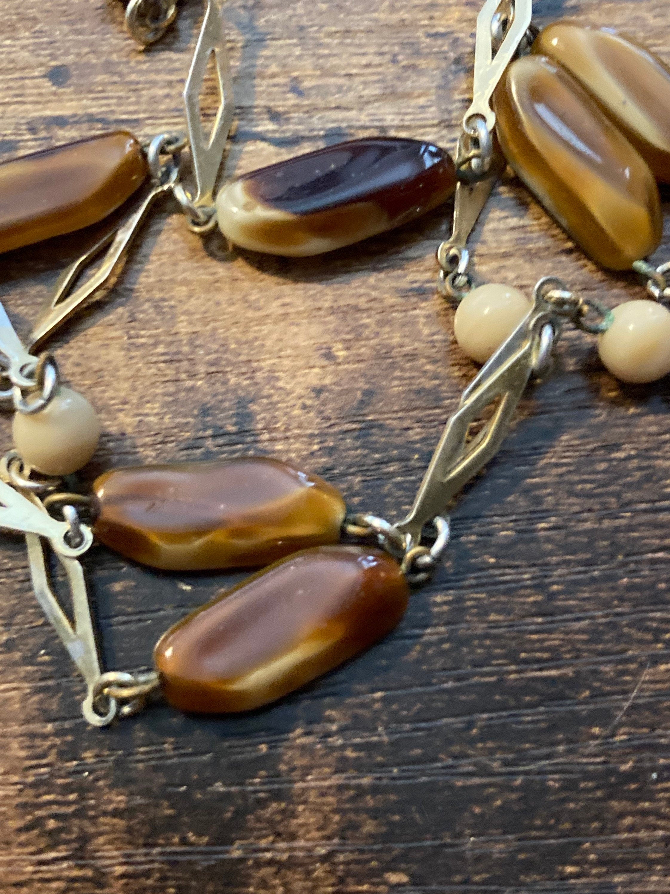 Vintage gold tone metal station chain link necklace brown glass beads