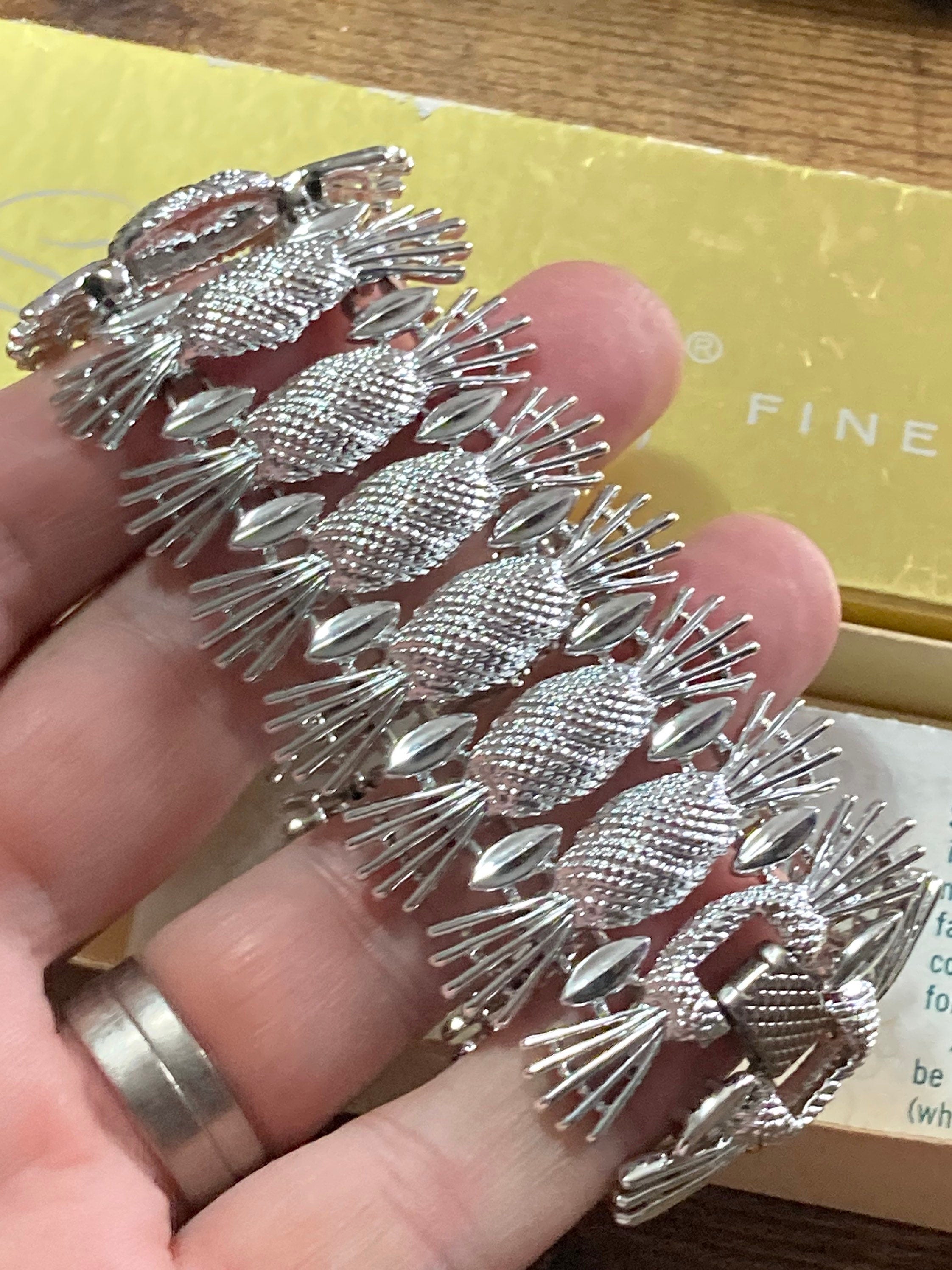 articulated wide panel link bracelet Original Boxed Signed Sarah Coventry Vintage silver tone