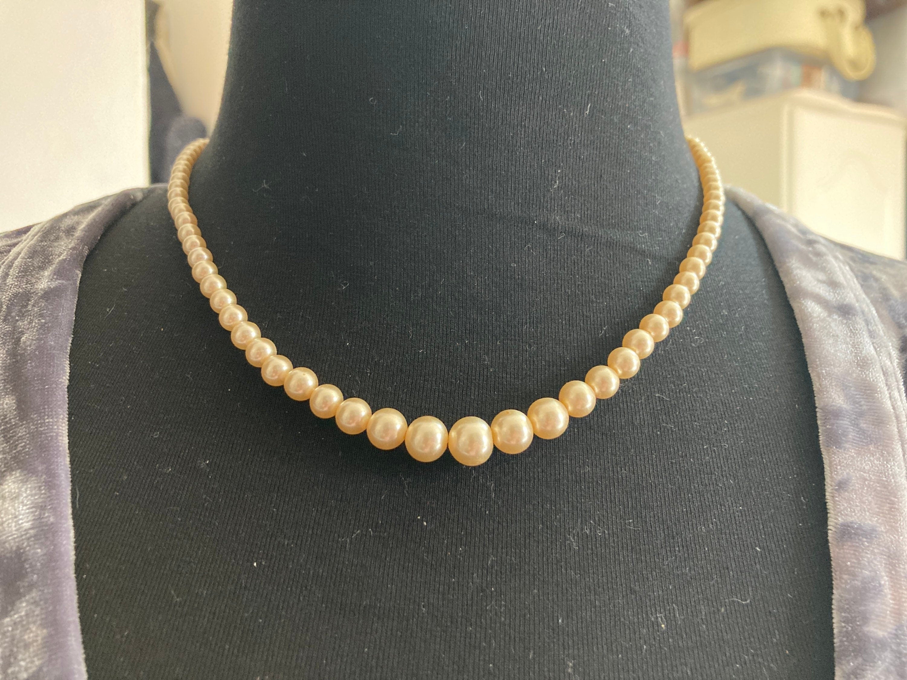 vintage single strand cream glass pearl necklace with ornate 925 sterling silver clasp 47cm