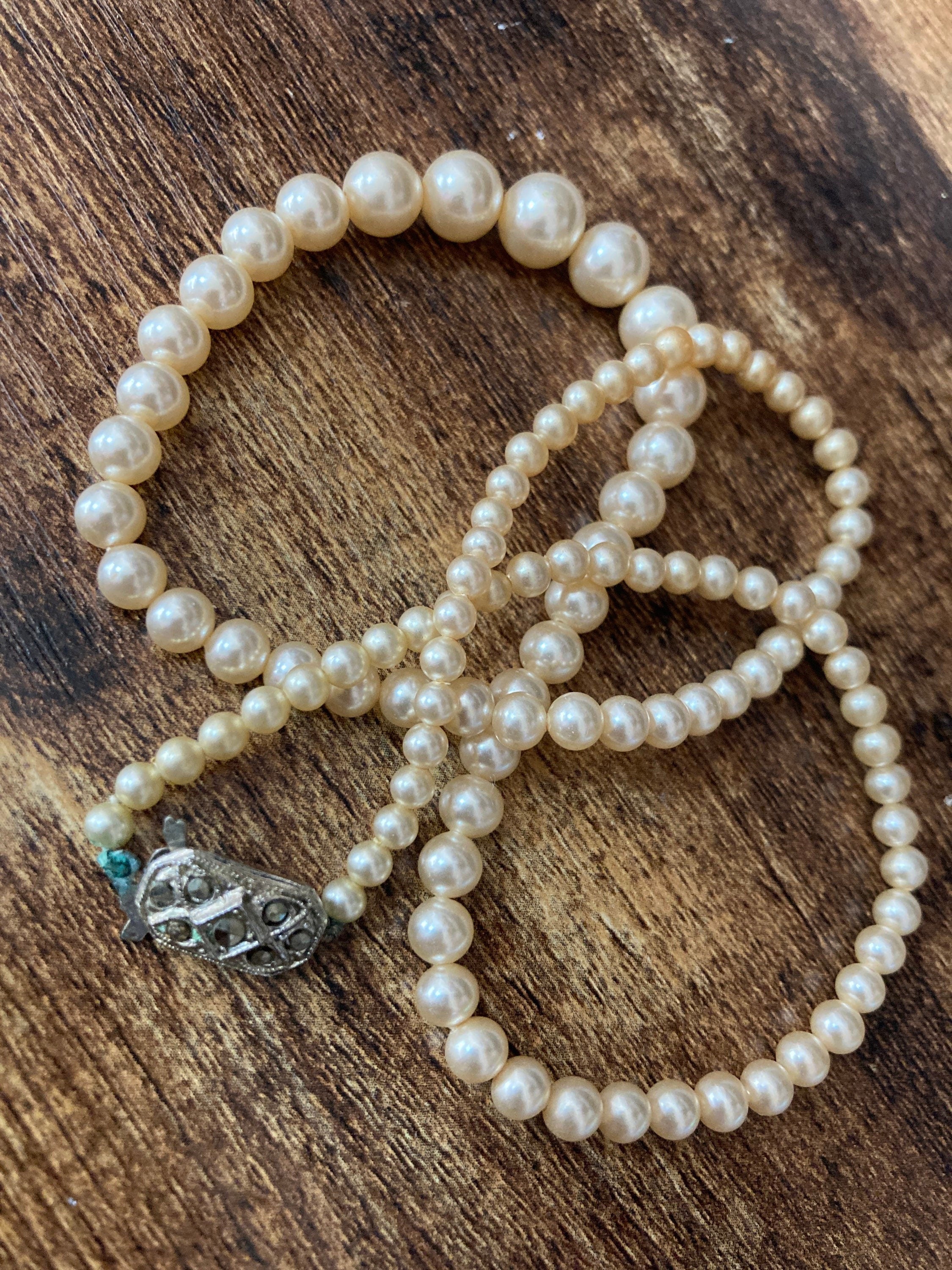vintage single strand cream glass pearl necklace with ornate 925 sterling silver clasp 47cm