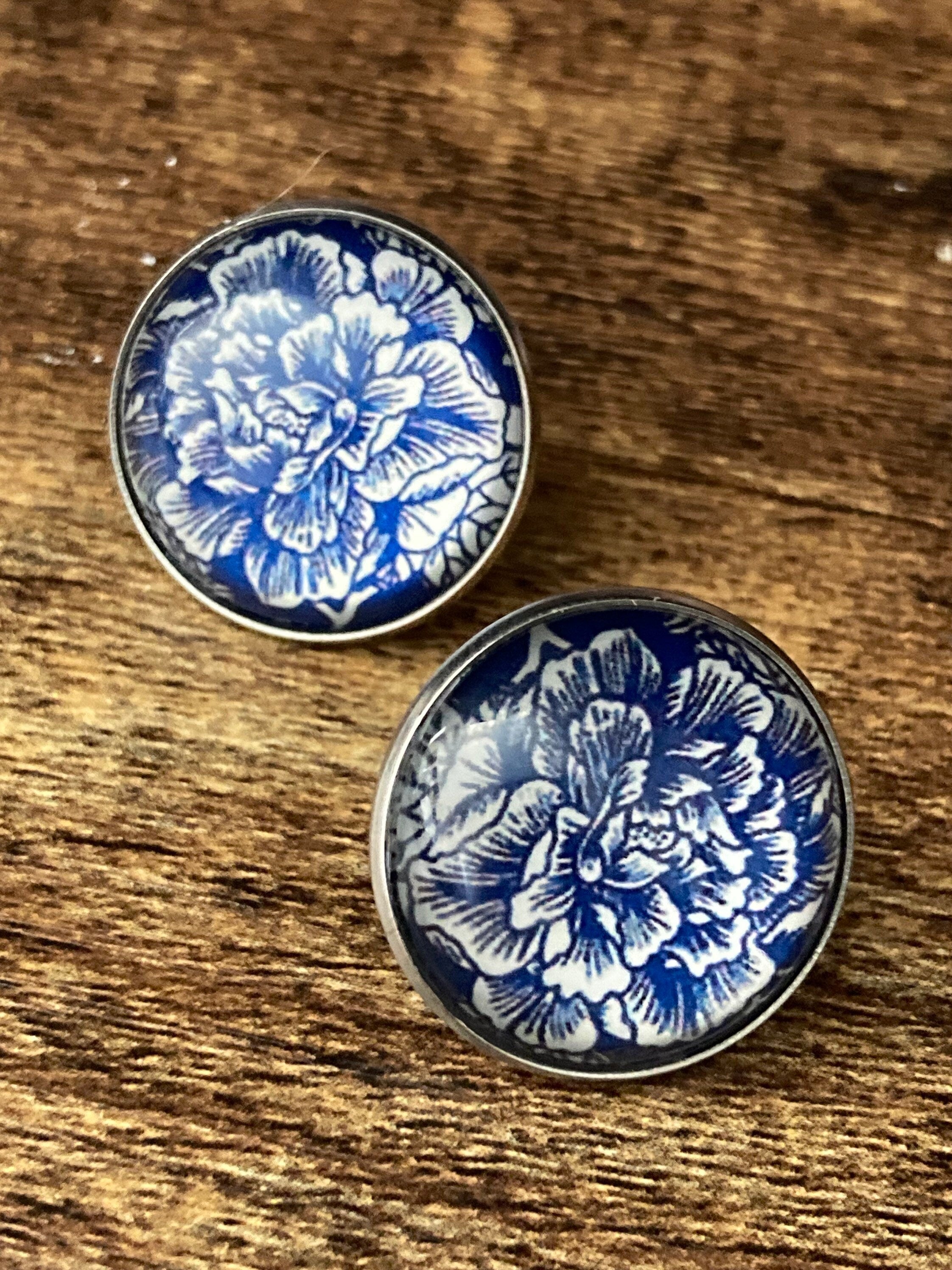blue and white earrings floral print round glass stainless steel studs