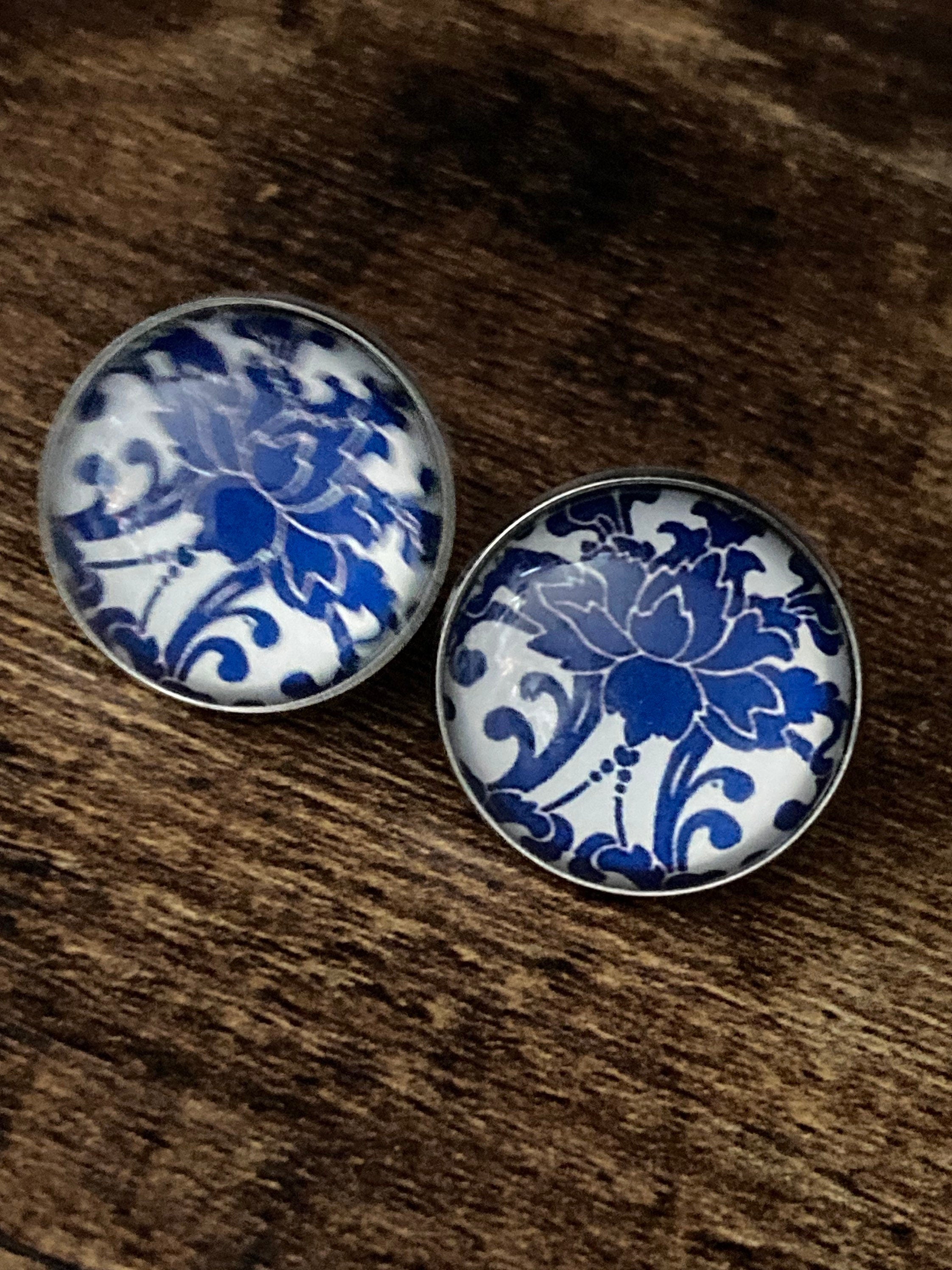 round blue and white earrings floral print glass stainless steel studs