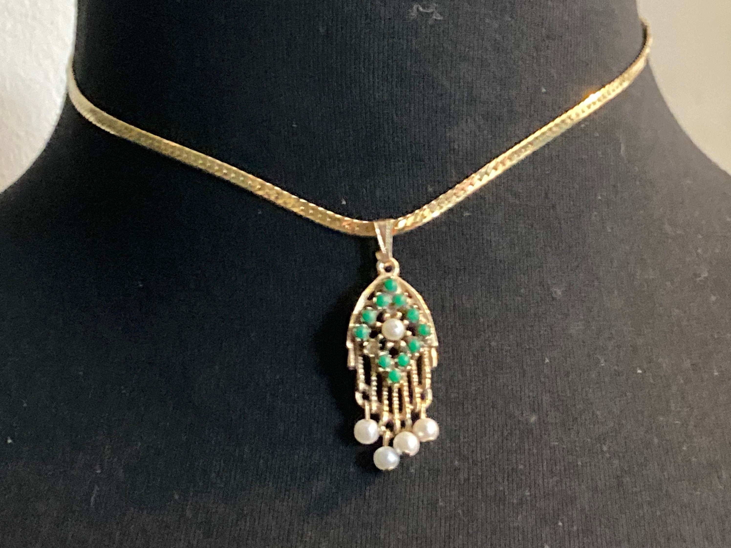 Signed Sarah Coventry Gold Tone Green & Faux Pearl Pendant Necklace