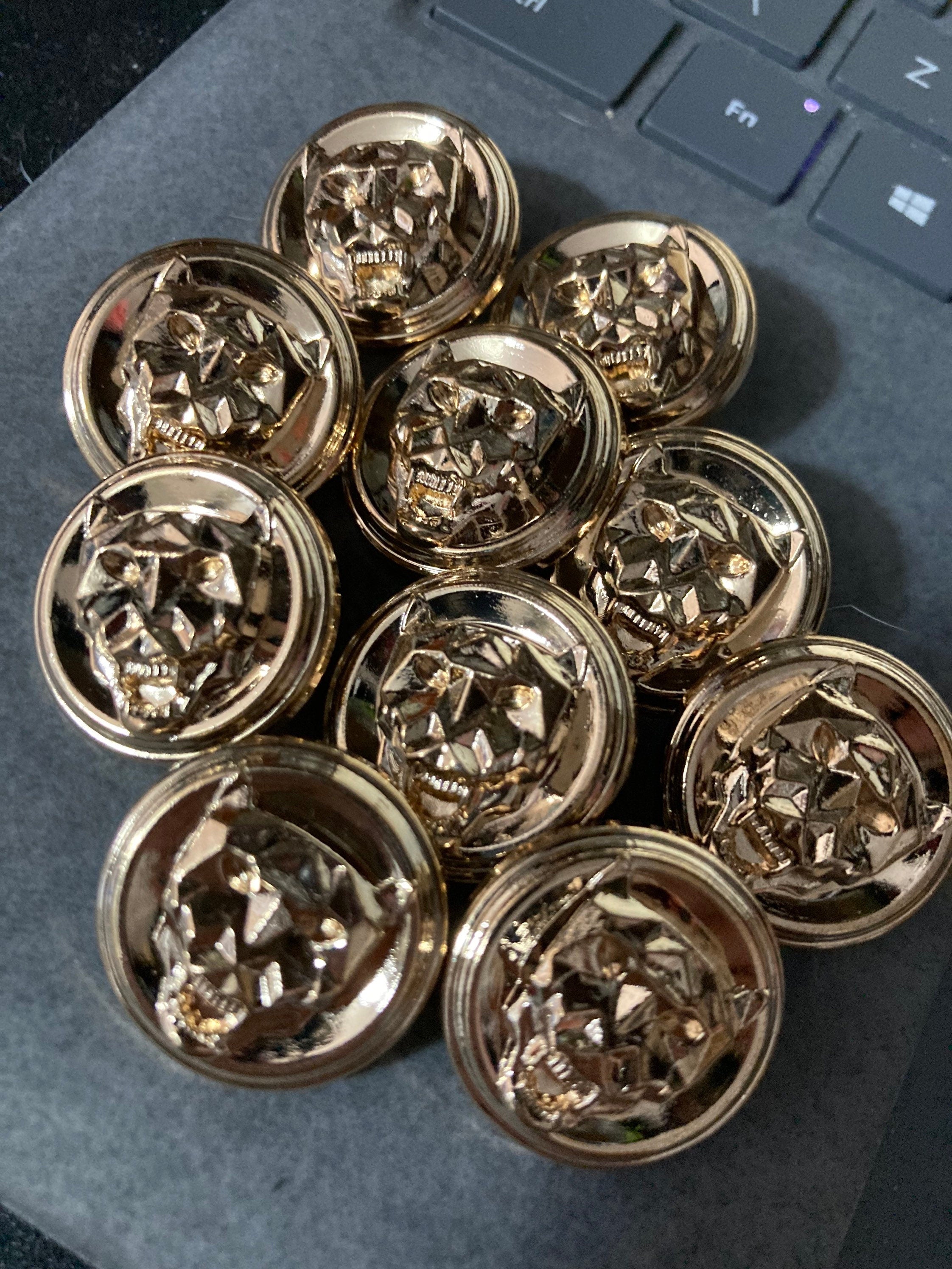 5 x 22mm LEOPARD Buttons embossed gold tone stylised big cat panther