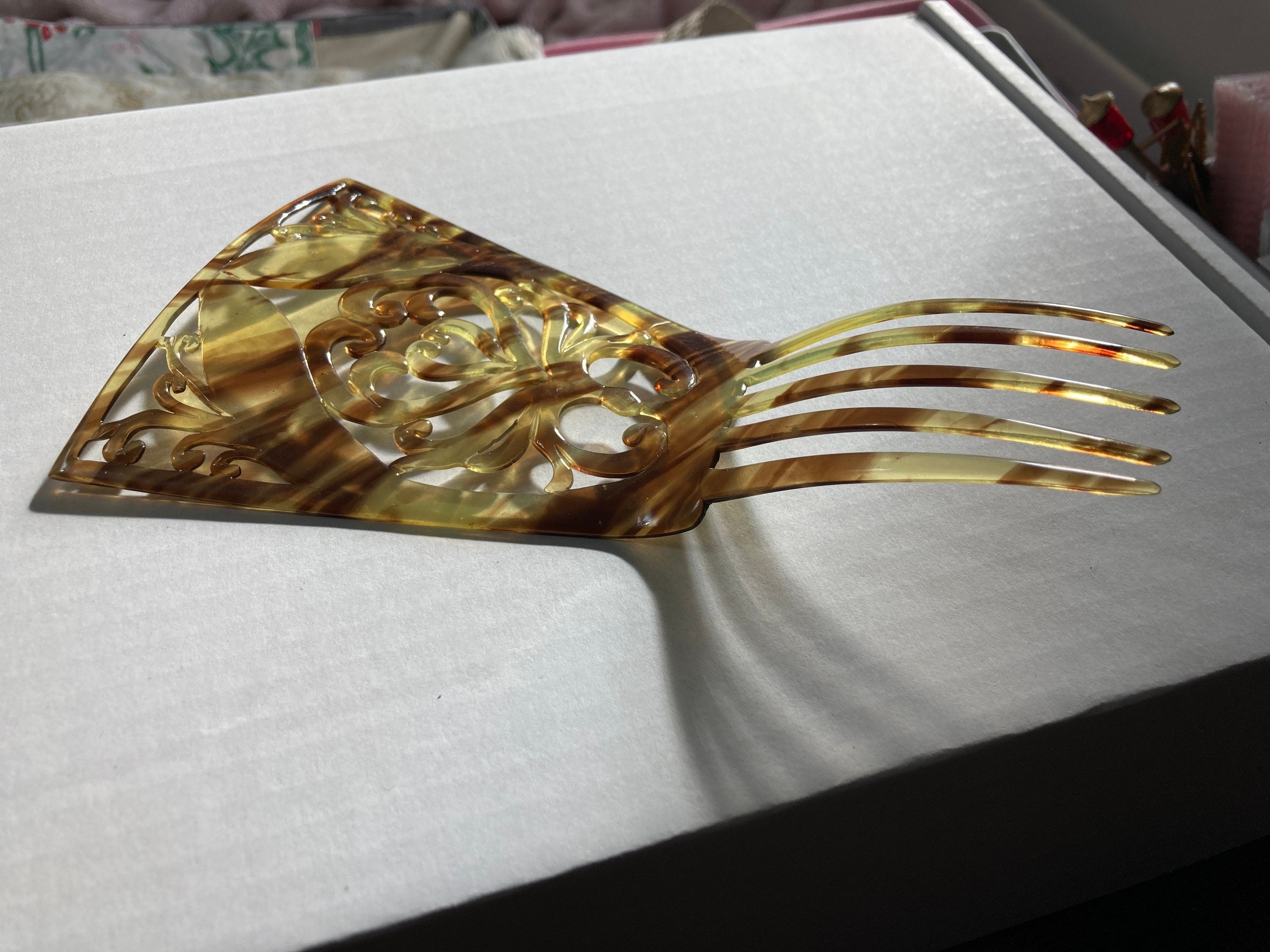 Mantilla Comb Brown Faux Tortoiseshell Celluloid Cut out work Hair Slides Peineta