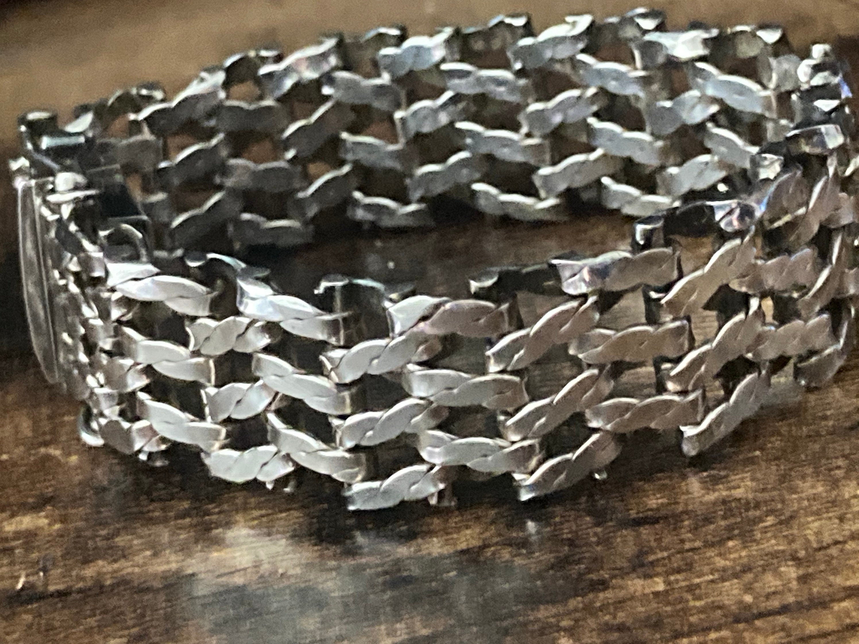 1975 Sterling silver gate bracelet 18cm x 18mm wide 42.6gms London PM hallmarked