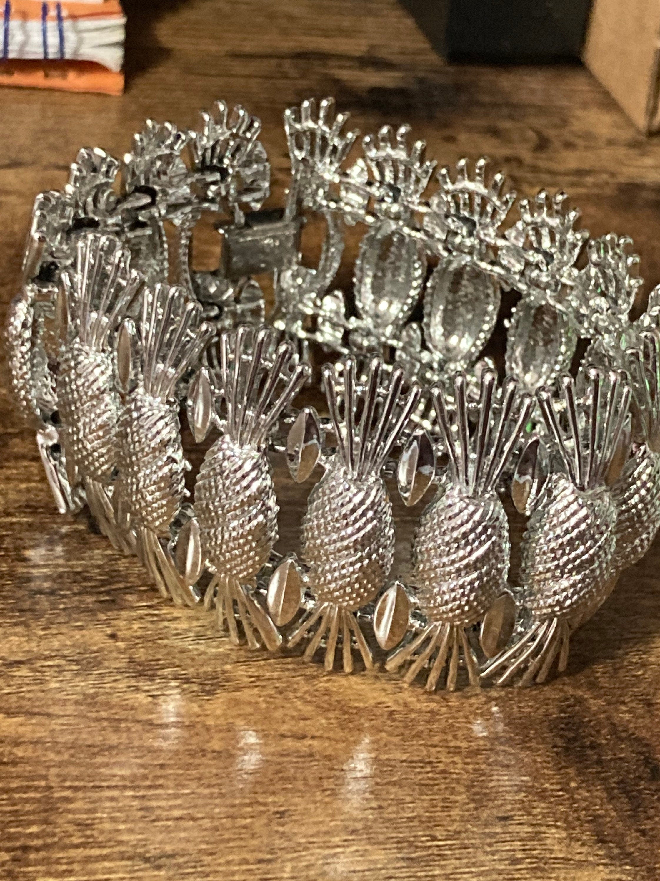 articulated wide panel link bracelet Original Boxed Signed Sarah Coventry Vintage silver tone