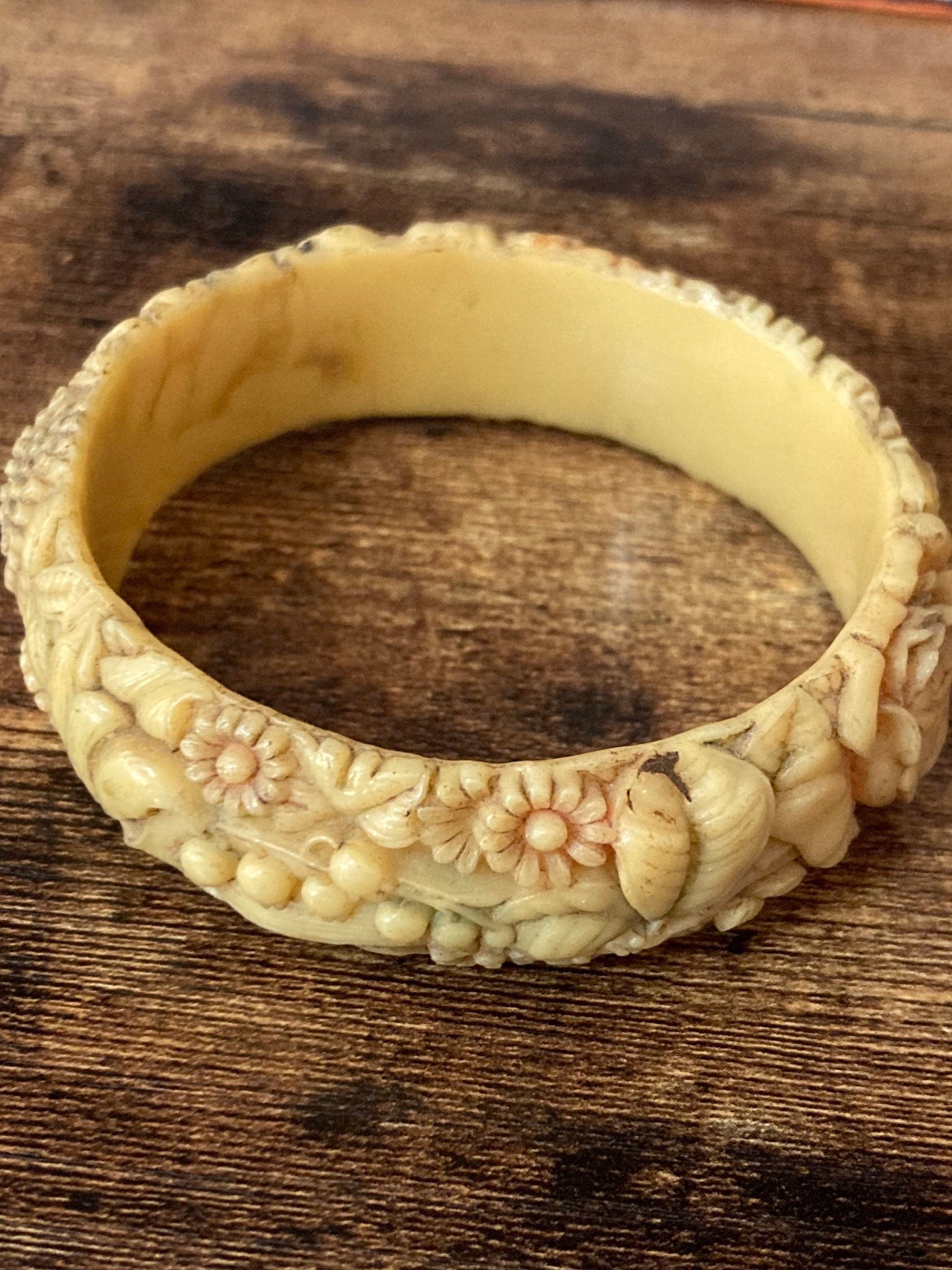 Vintage carved bangle Early Plastic Faux Bone Horn Celluloid Cream pink tones