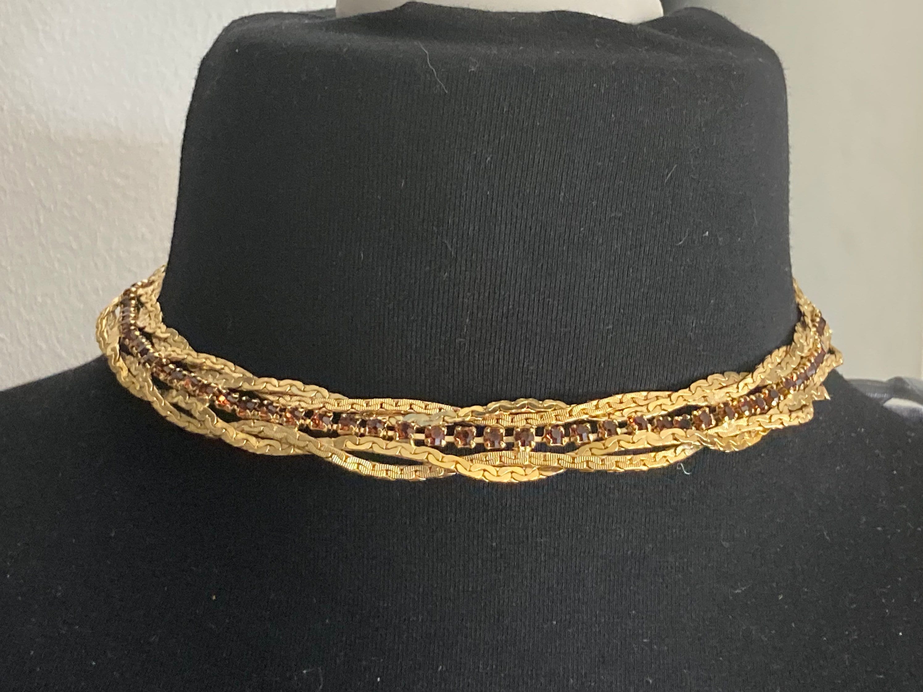 Vintage Brown cognac glass diamanté gold tone mesh knot necklace Vintage 40-45cm 1960s