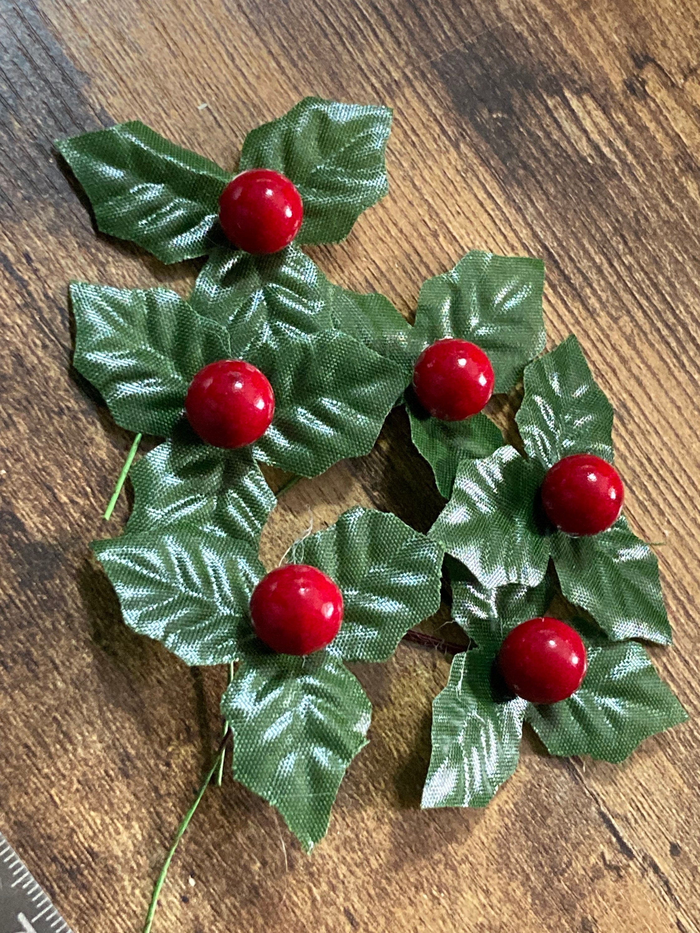 6 x New holly and berry cake toppers red green wired
