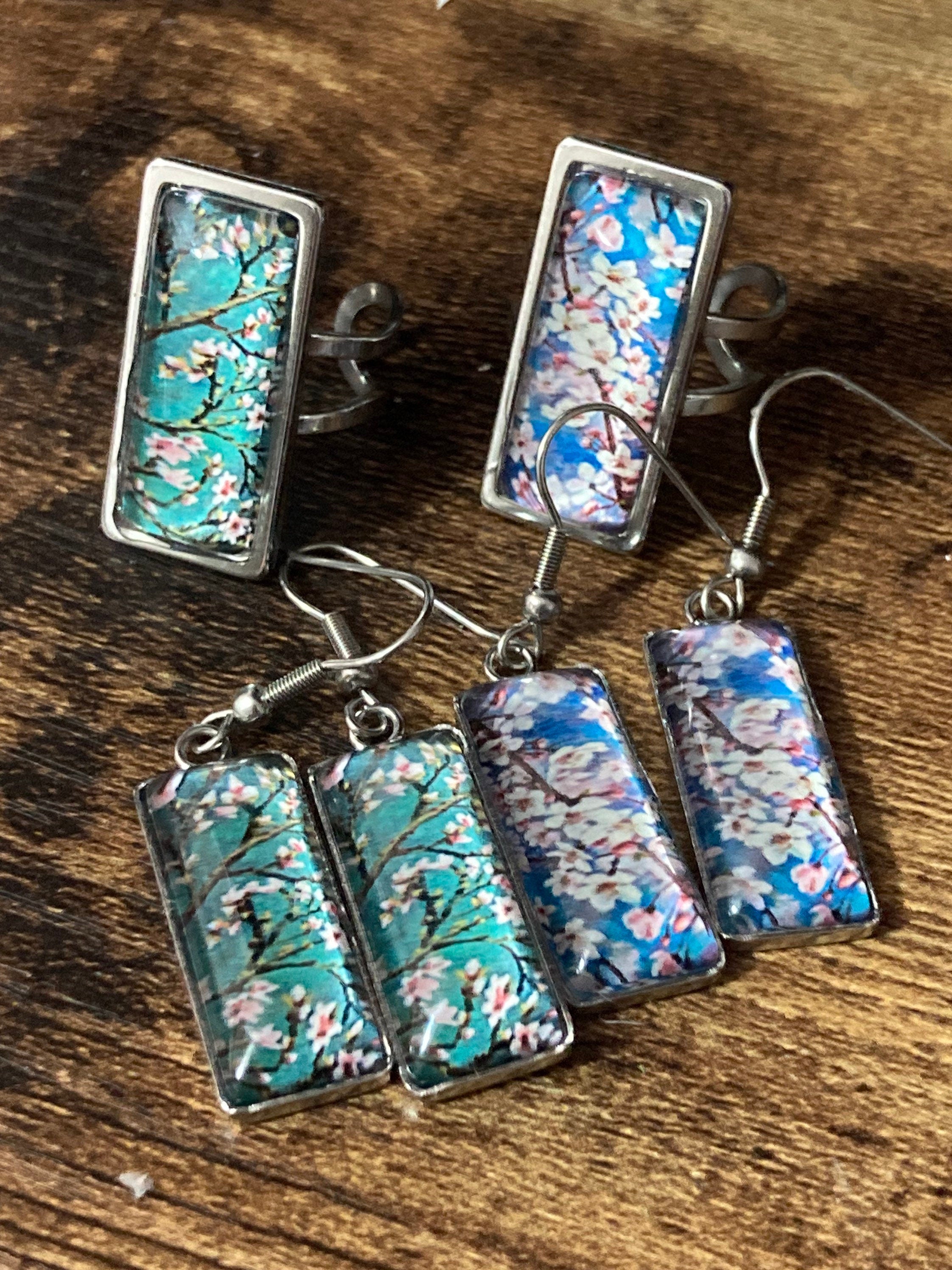 Japanese cherry blossom hand fan dangly earrings silver tone green white