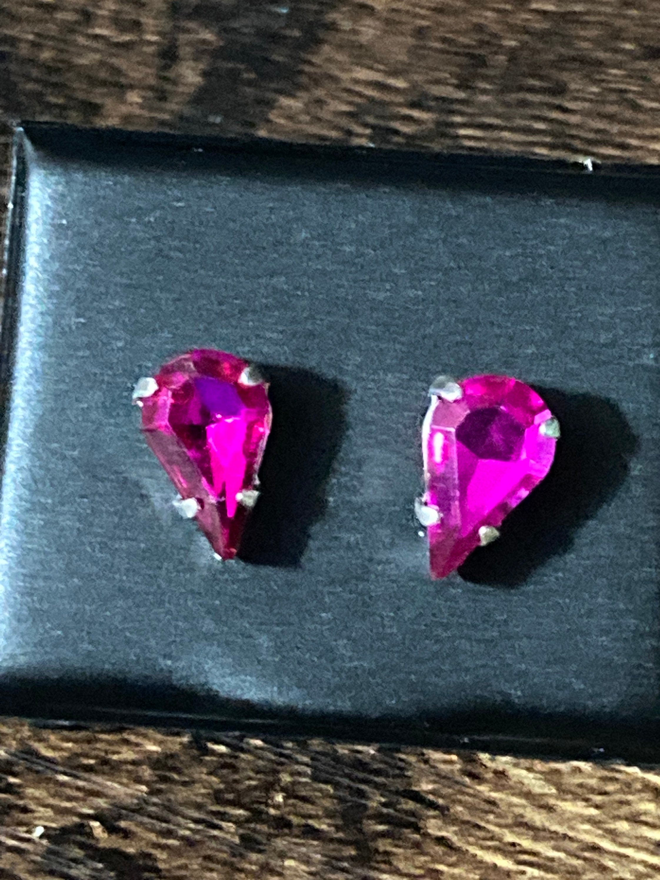 Bright pink glass rhinestone teardrop crystal earrings pierced 15mm