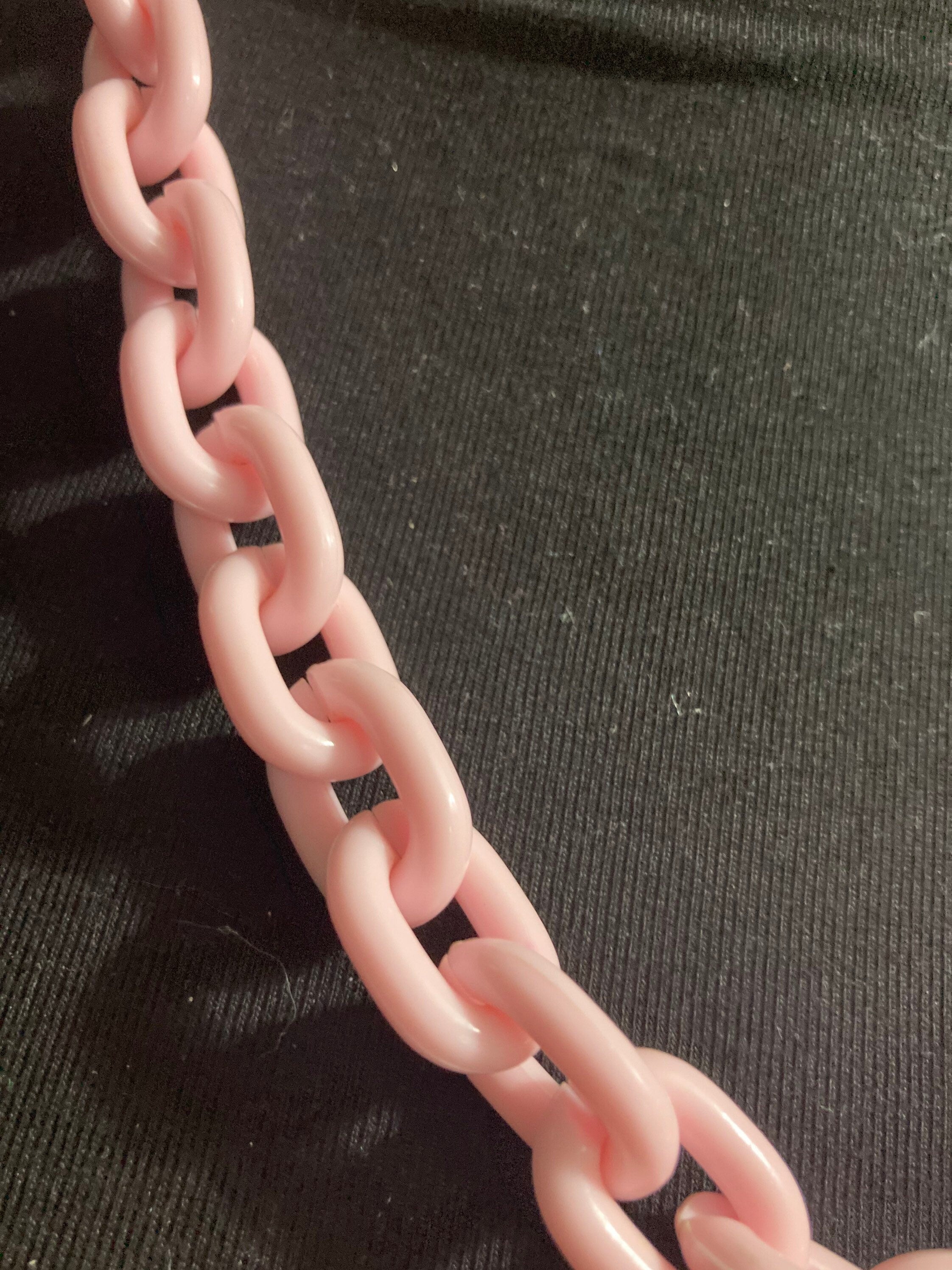 Funky baby pink 2cm linked plastic chain link necklace 66cm