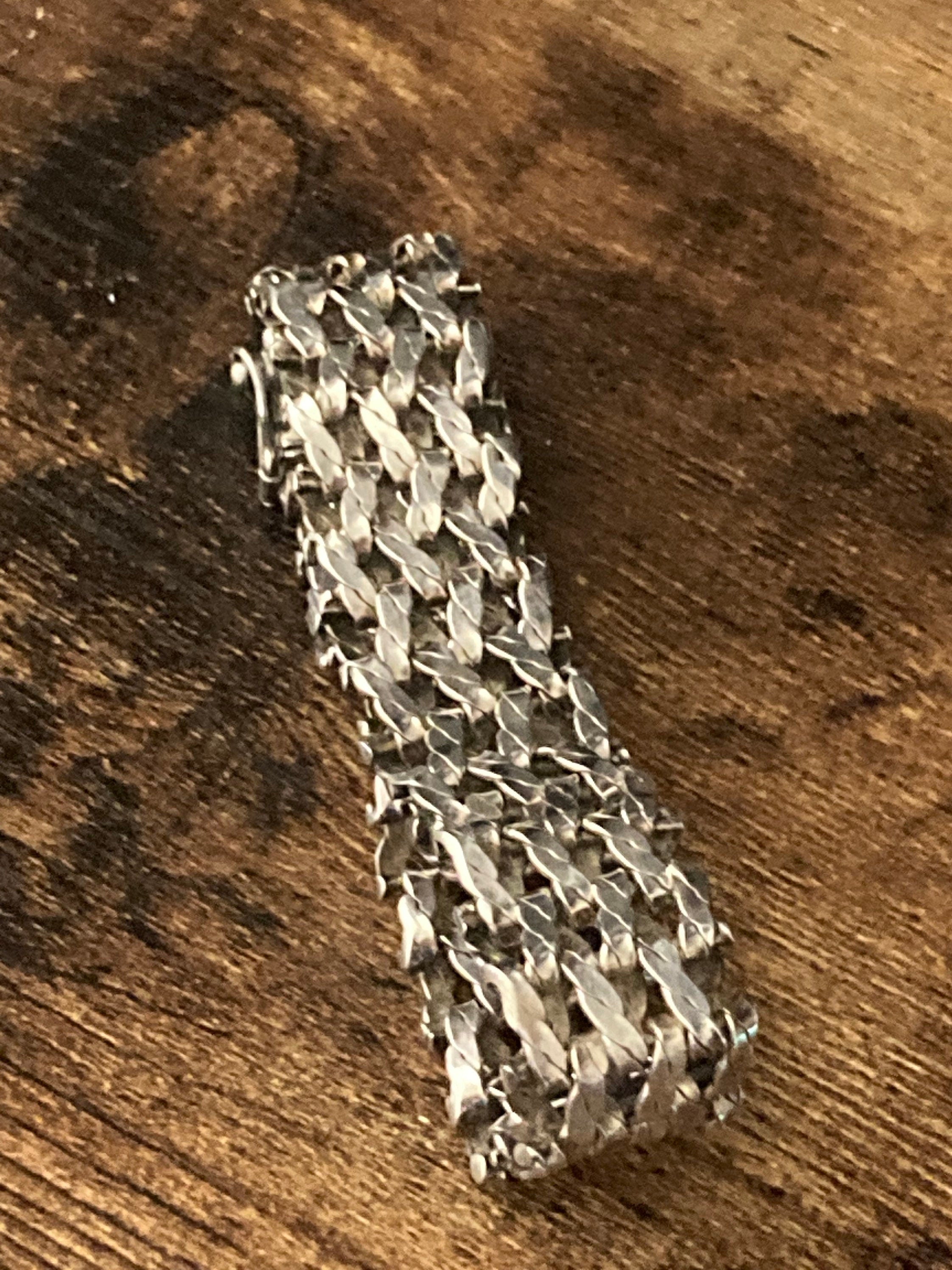 1975 Sterling silver gate bracelet 18cm x 18mm wide 42.6gms London PM hallmarked