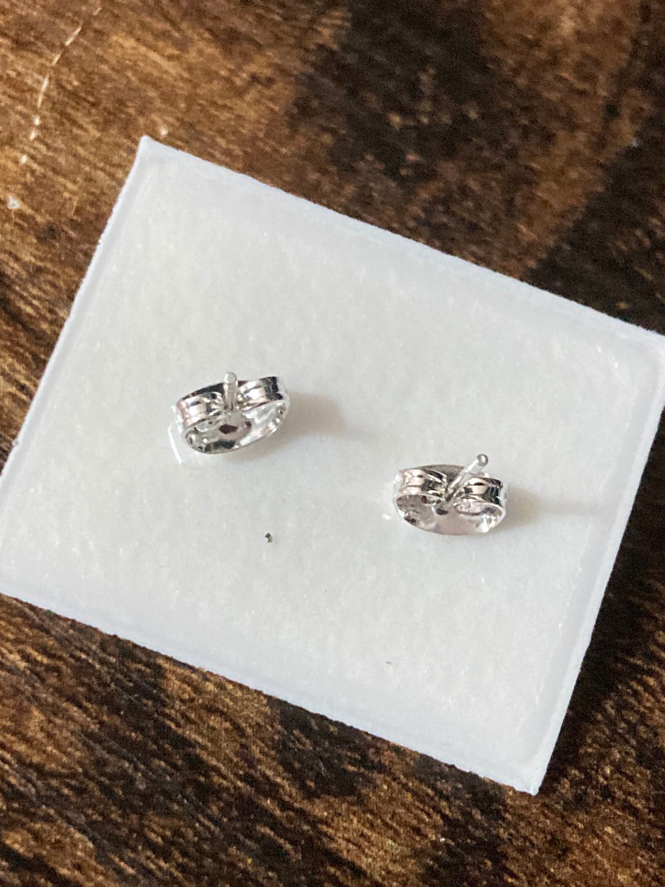 Plain 3mm clear crystal diamanté stud earrings silver plated Very sparkly