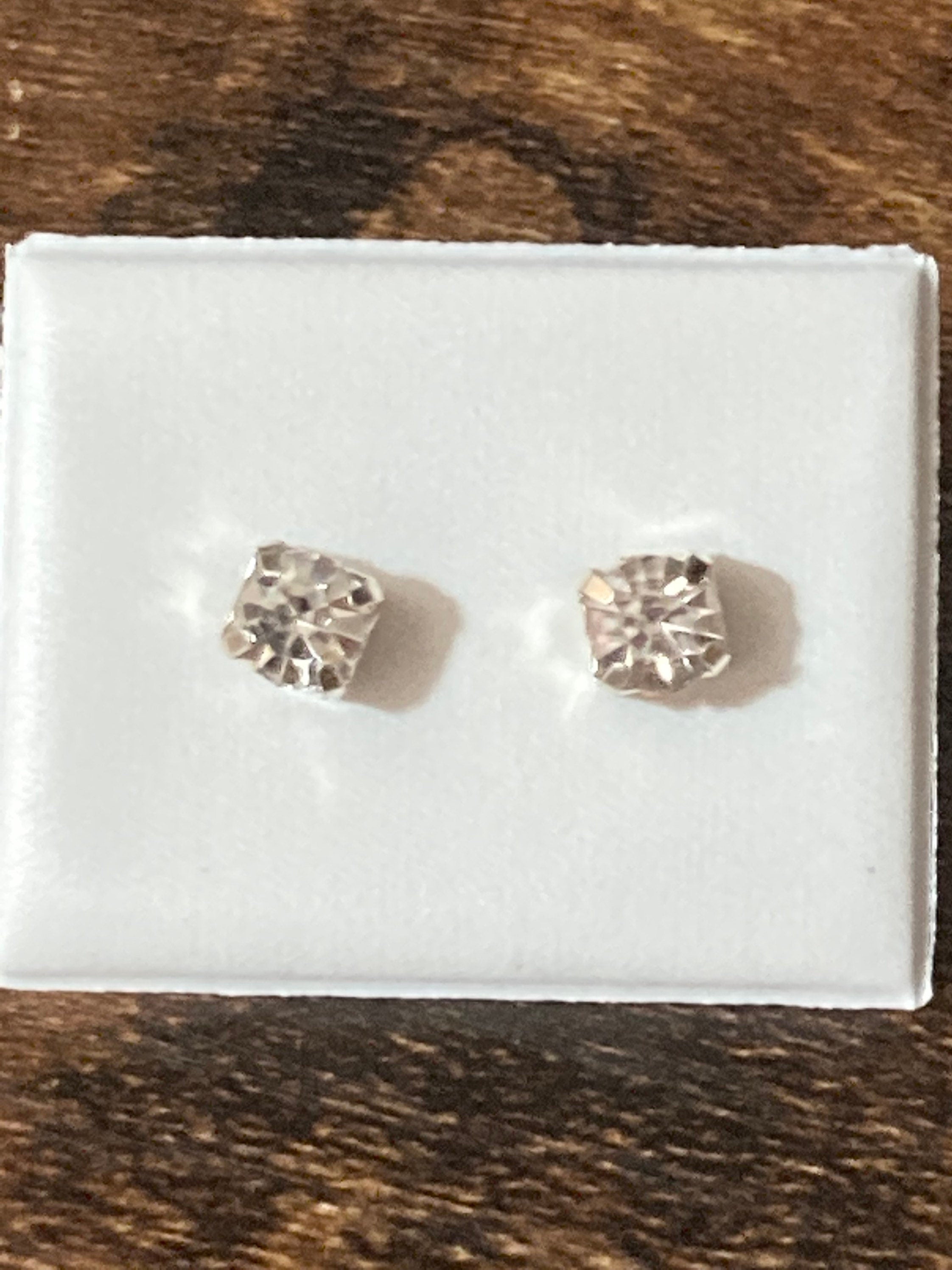 Plain 6mm clear crystal diamanté stud earrings silver plated Very sparkly
