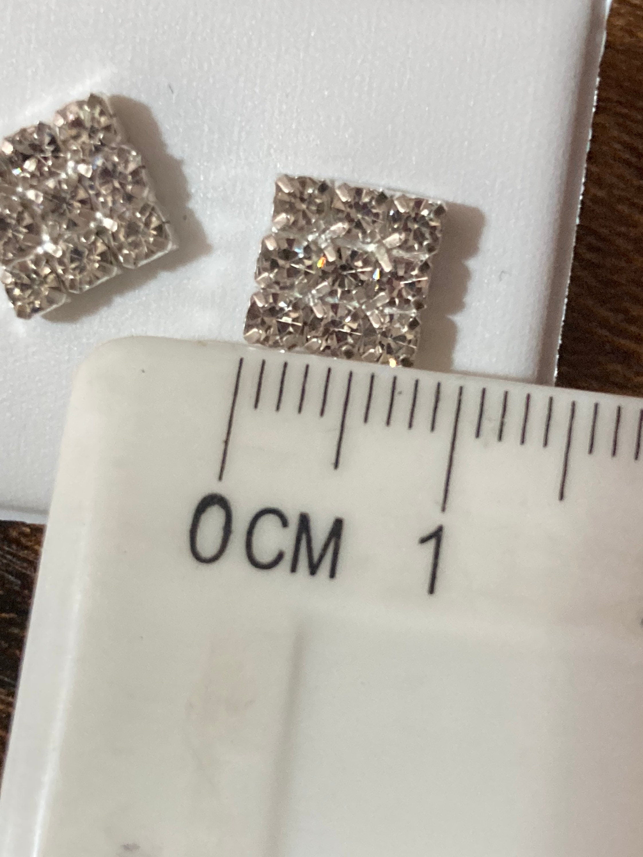 Plain square 8mm clear crystal diamanté stud earrings silver plated Very sparkly