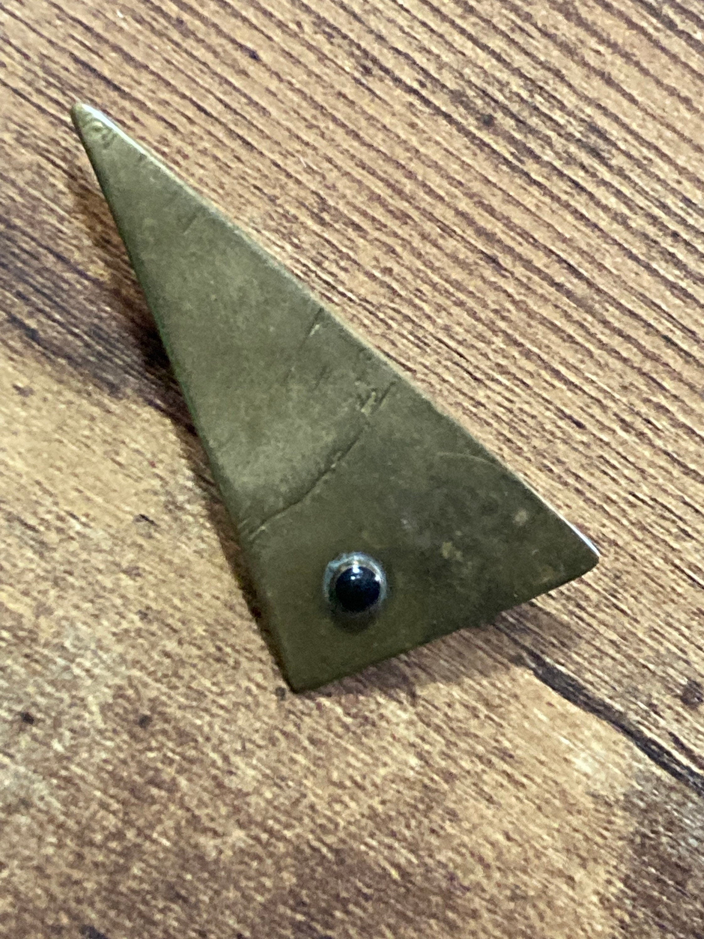 Vintage modern geometric 5.5cm triangular copper brooch black cabochon